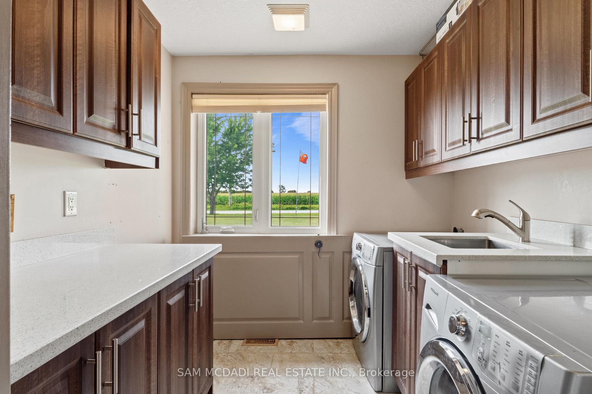 3136 Lower Base Line W