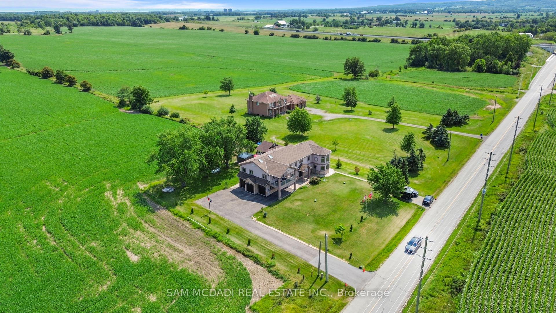 3136 Lower Base Line W