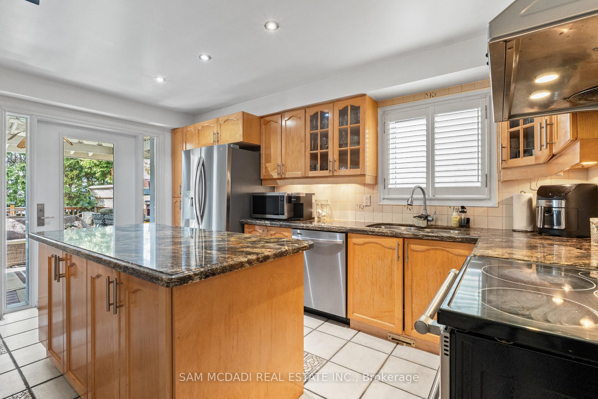 1004 Queensbridge Drive