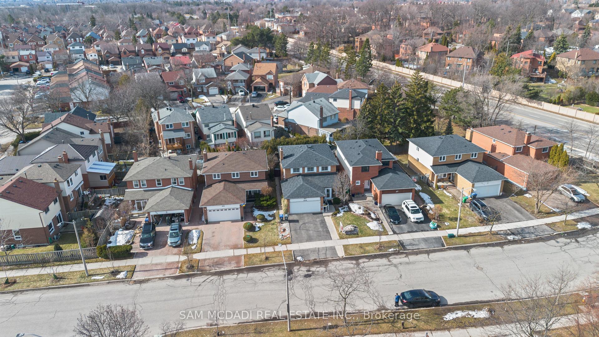 1004 Queensbridge Drive