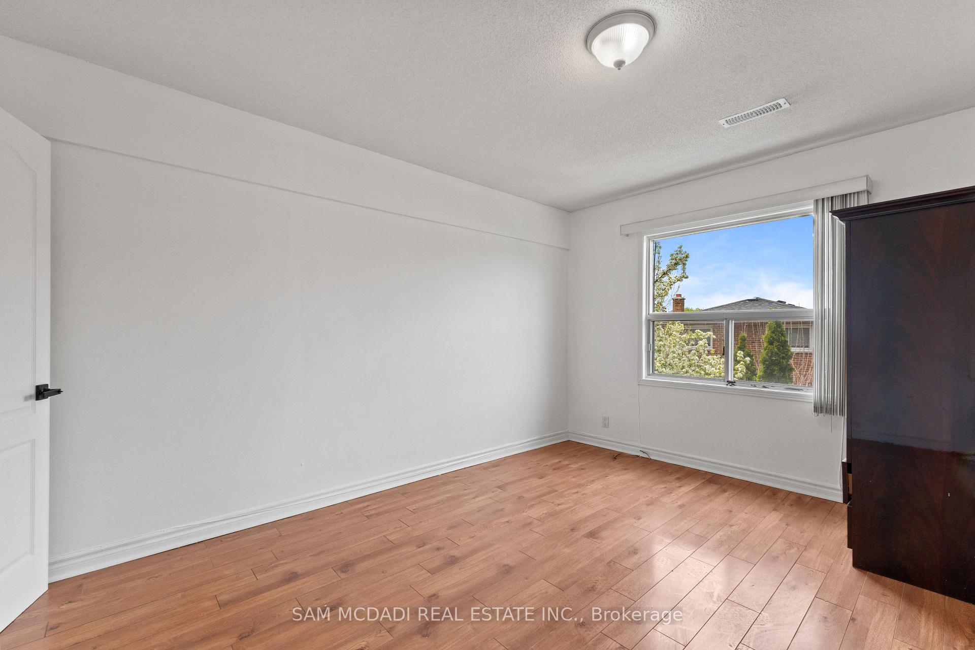 2922 Islington Avenue 3, Toronto Unit: 3