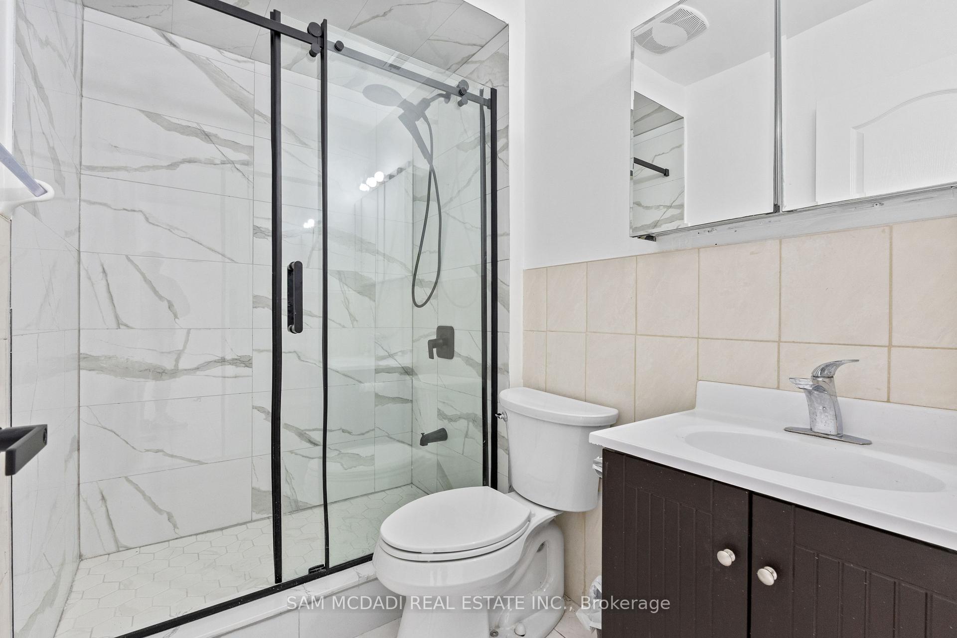 2922 Islington Avenue 3, Toronto Unit: 3