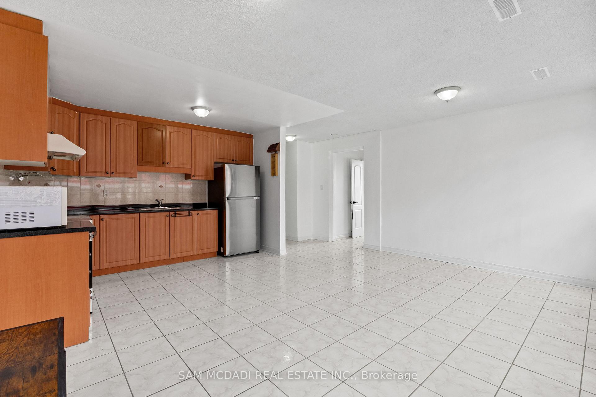 2922 Islington Avenue 3, Toronto Unit: 3