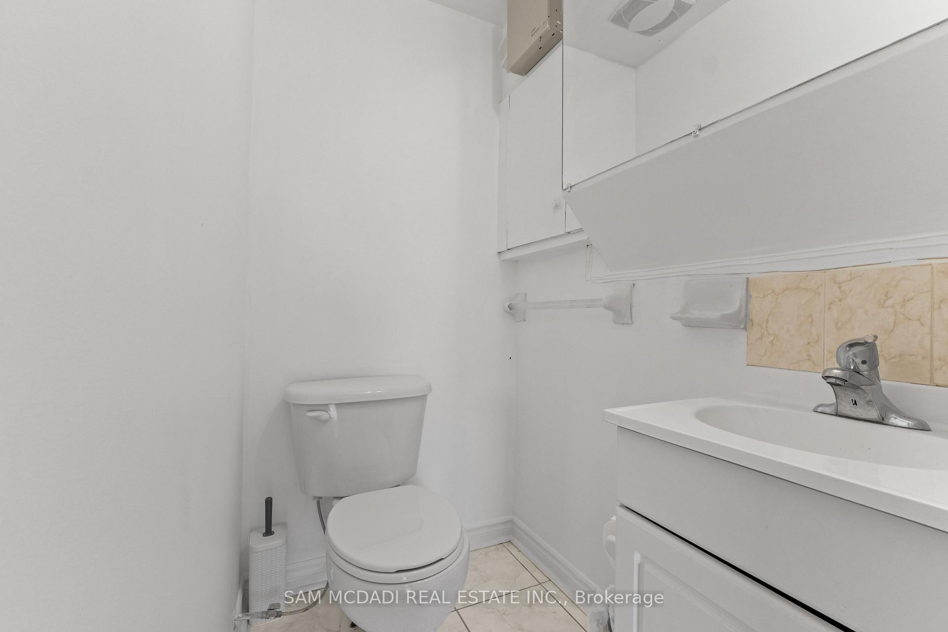 2922 Islington Avenue 3, Toronto Unit: 3