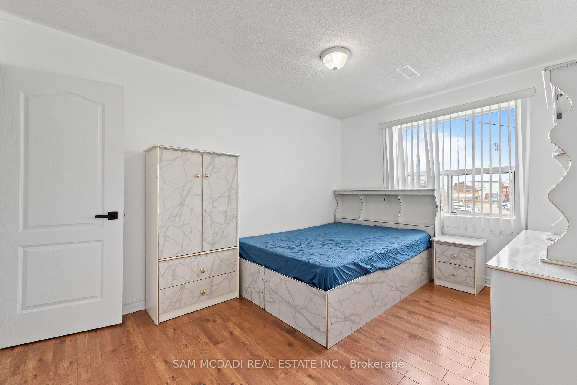 2922 Islington Avenue 3, Toronto Unit: 3