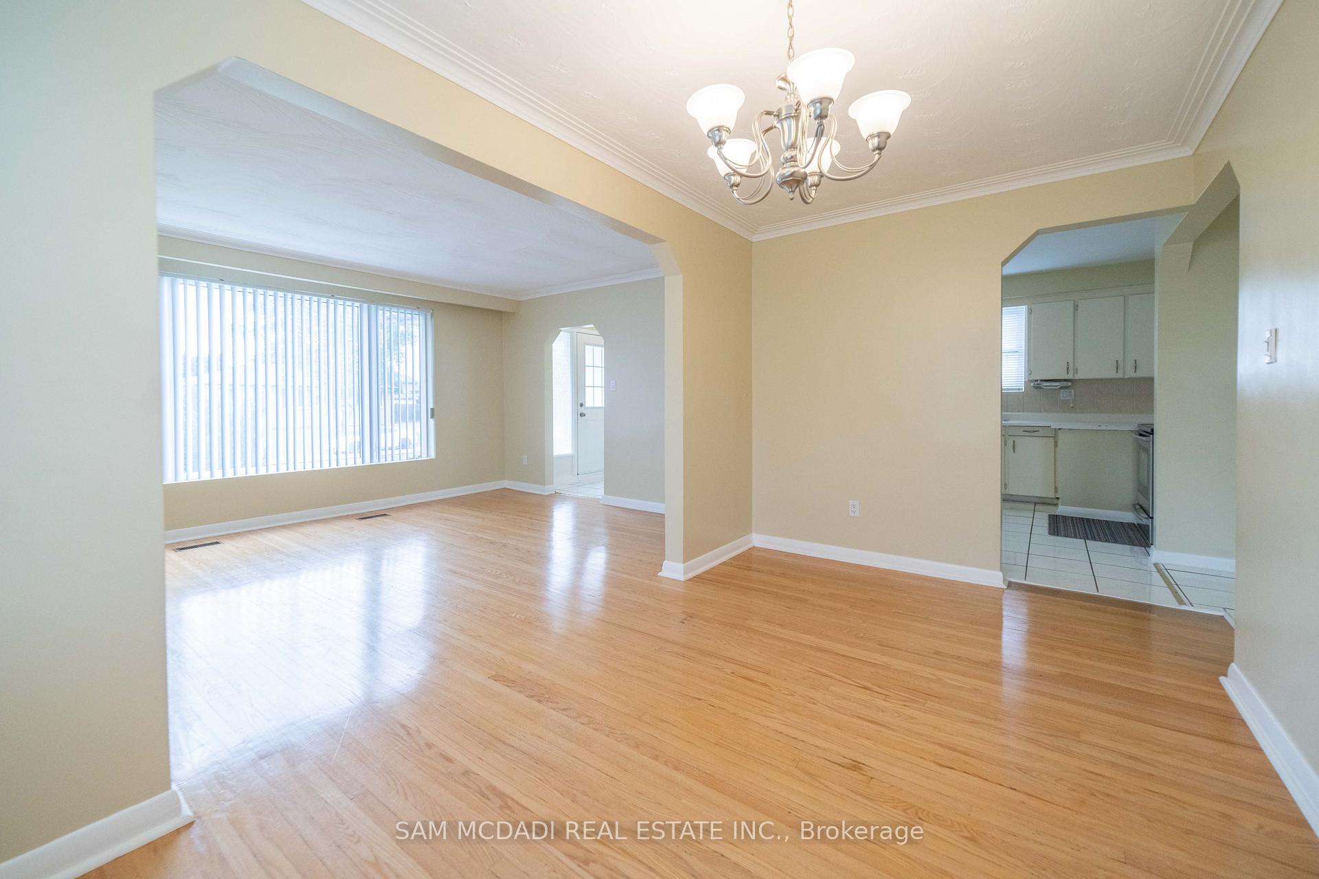 544 Sandmere Place Upper