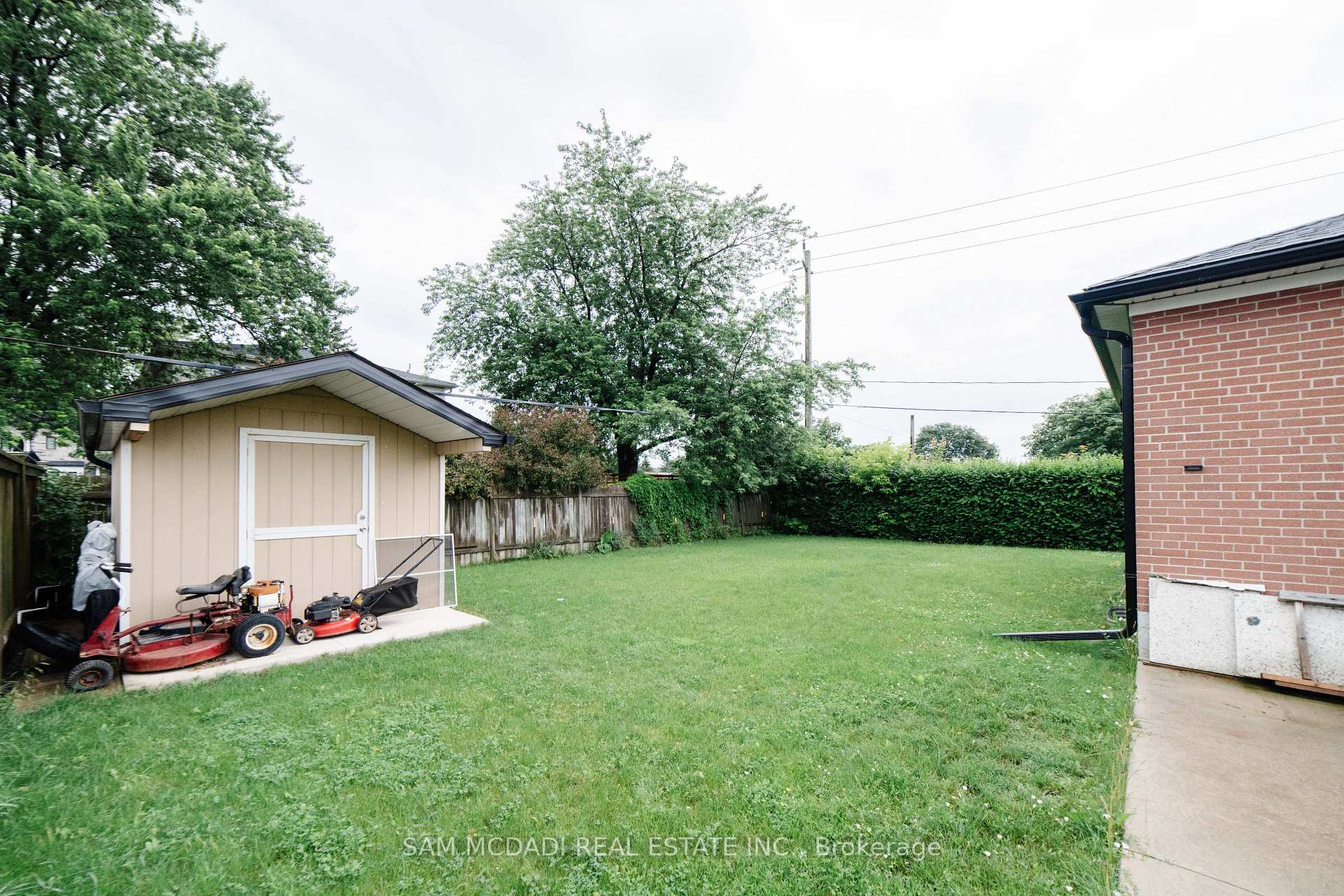 544 Sandmere Place Upper