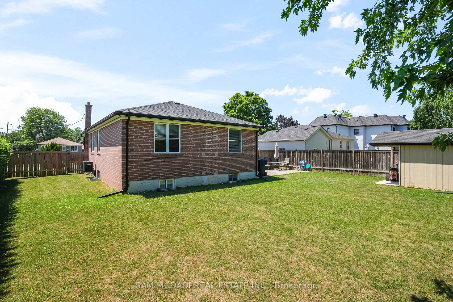 544 Sandmere Place Upper