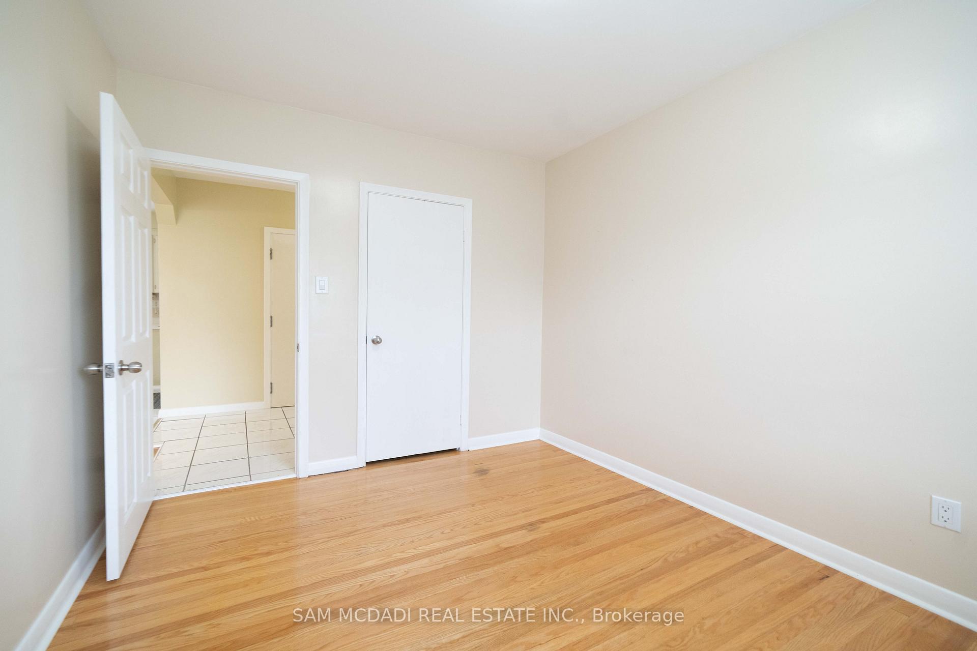 544 Sandmere Place Upper