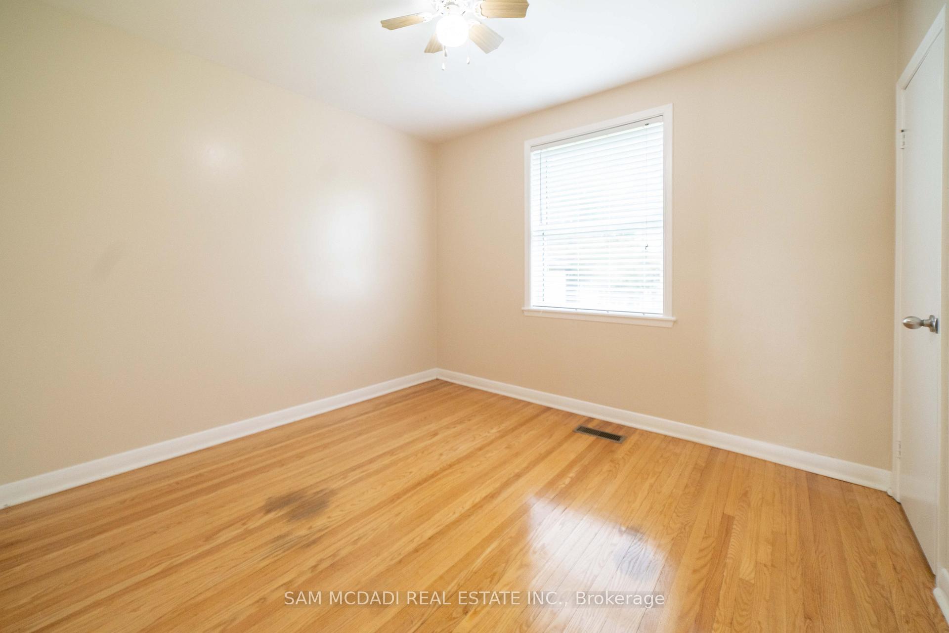 544 Sandmere Place Upper