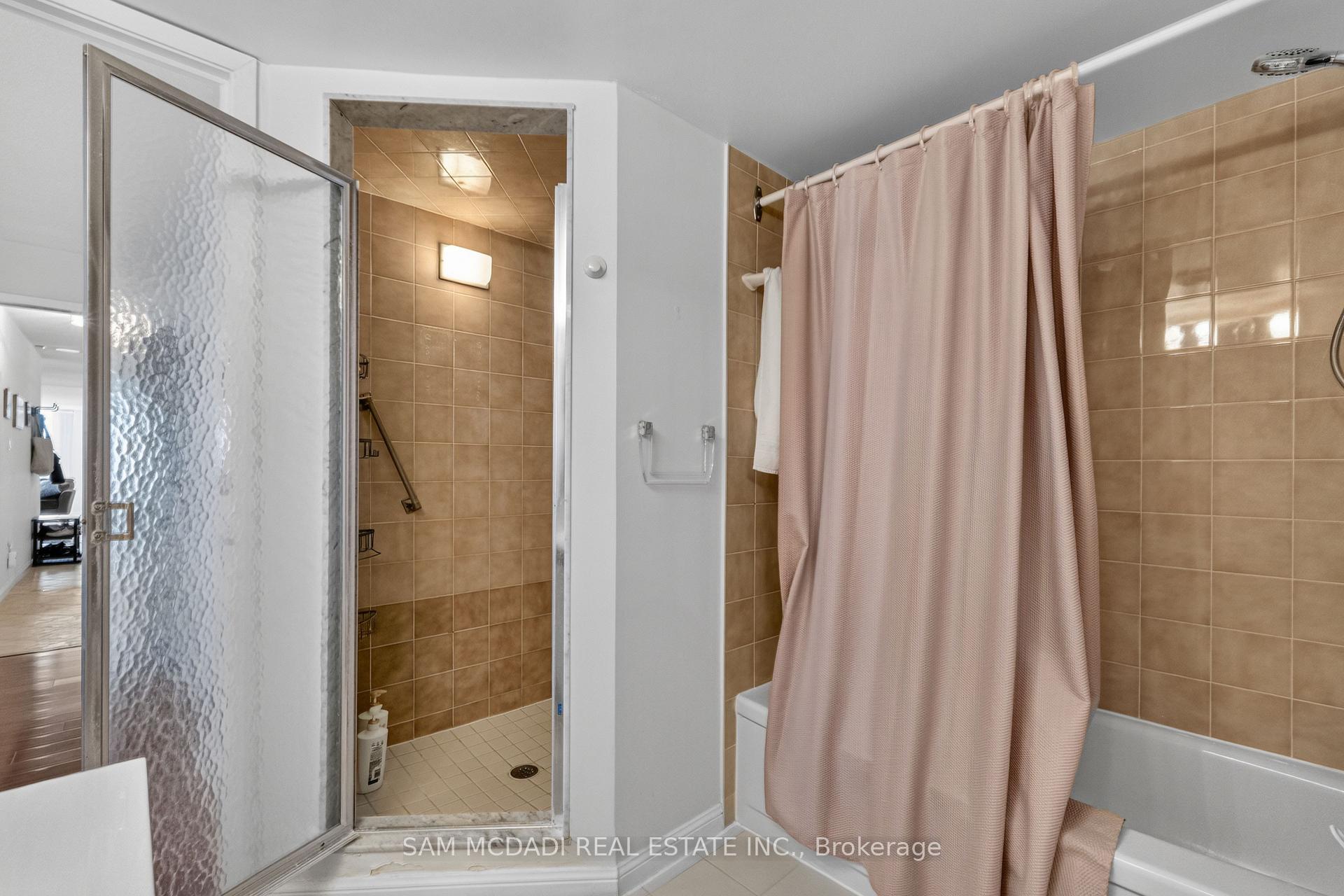 55 Kingsbridge Garden Circle 2305