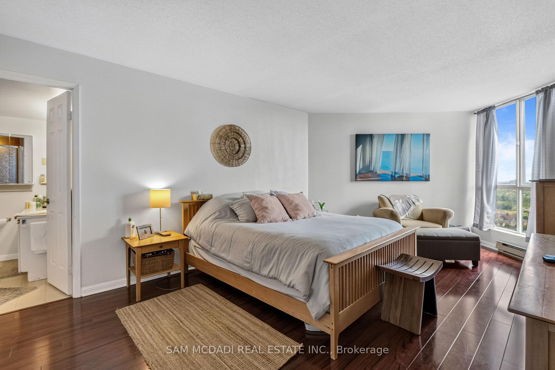 55 Kingsbridge Garden Circle 2305