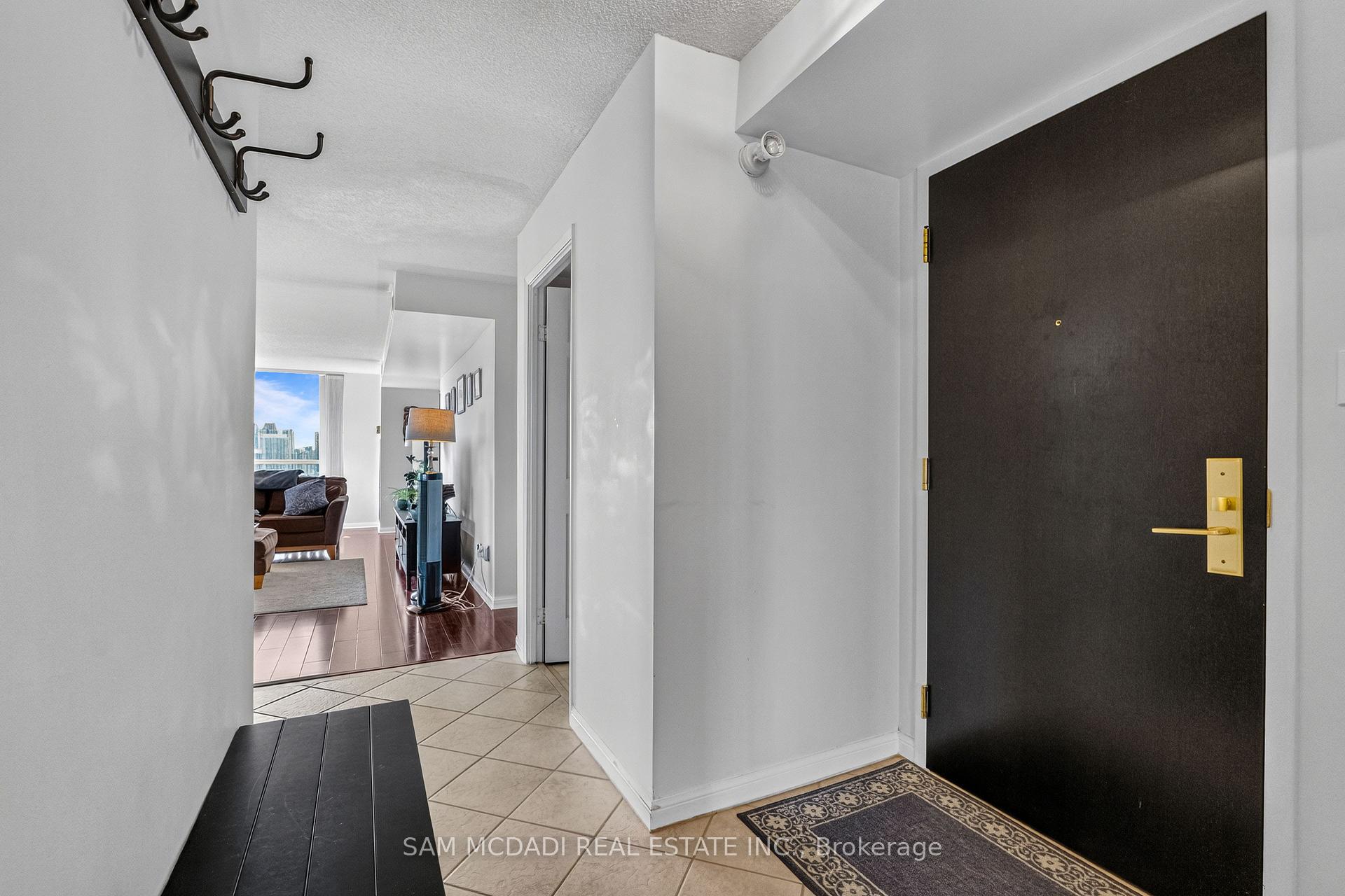 55 Kingsbridge Garden Circle 2305