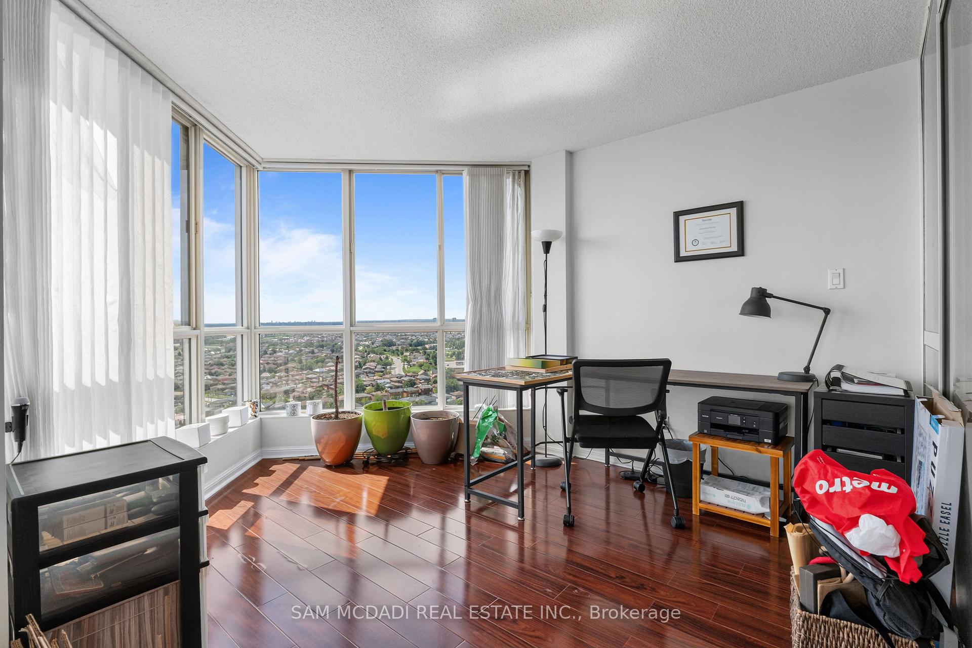 55 Kingsbridge Garden Circle 2305