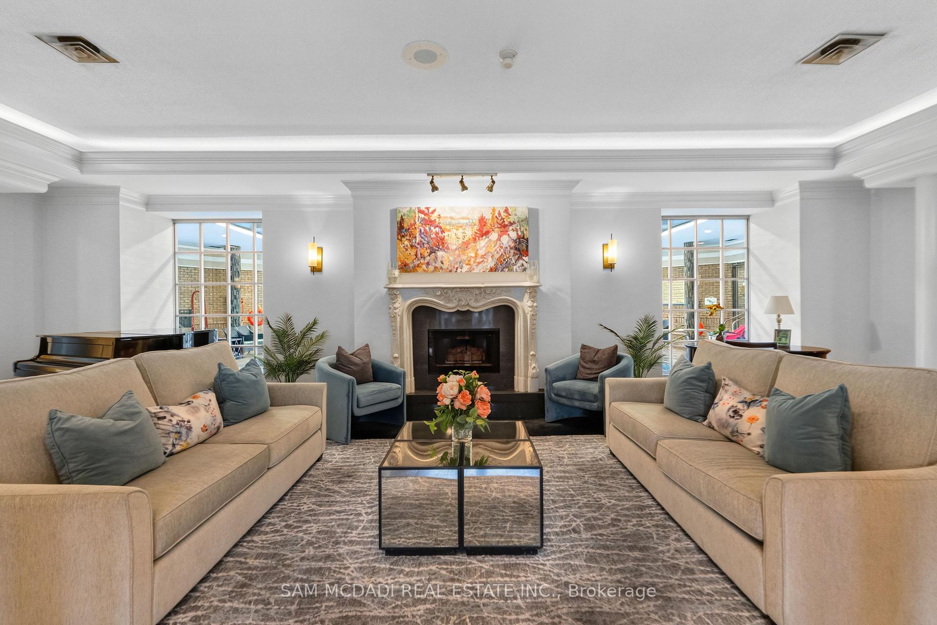 55 Kingsbridge Garden Circle 2305