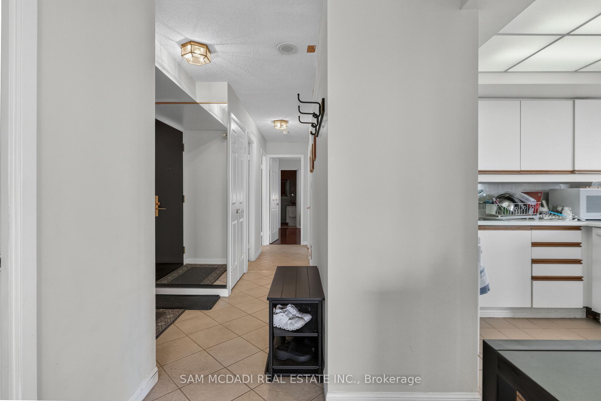 55 Kingsbridge Garden Circle 2305