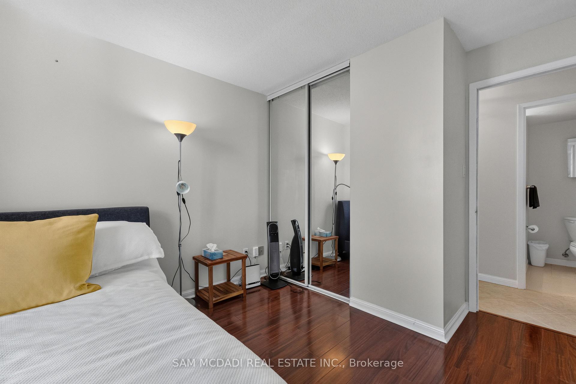 55 Kingsbridge Garden Circle 2305