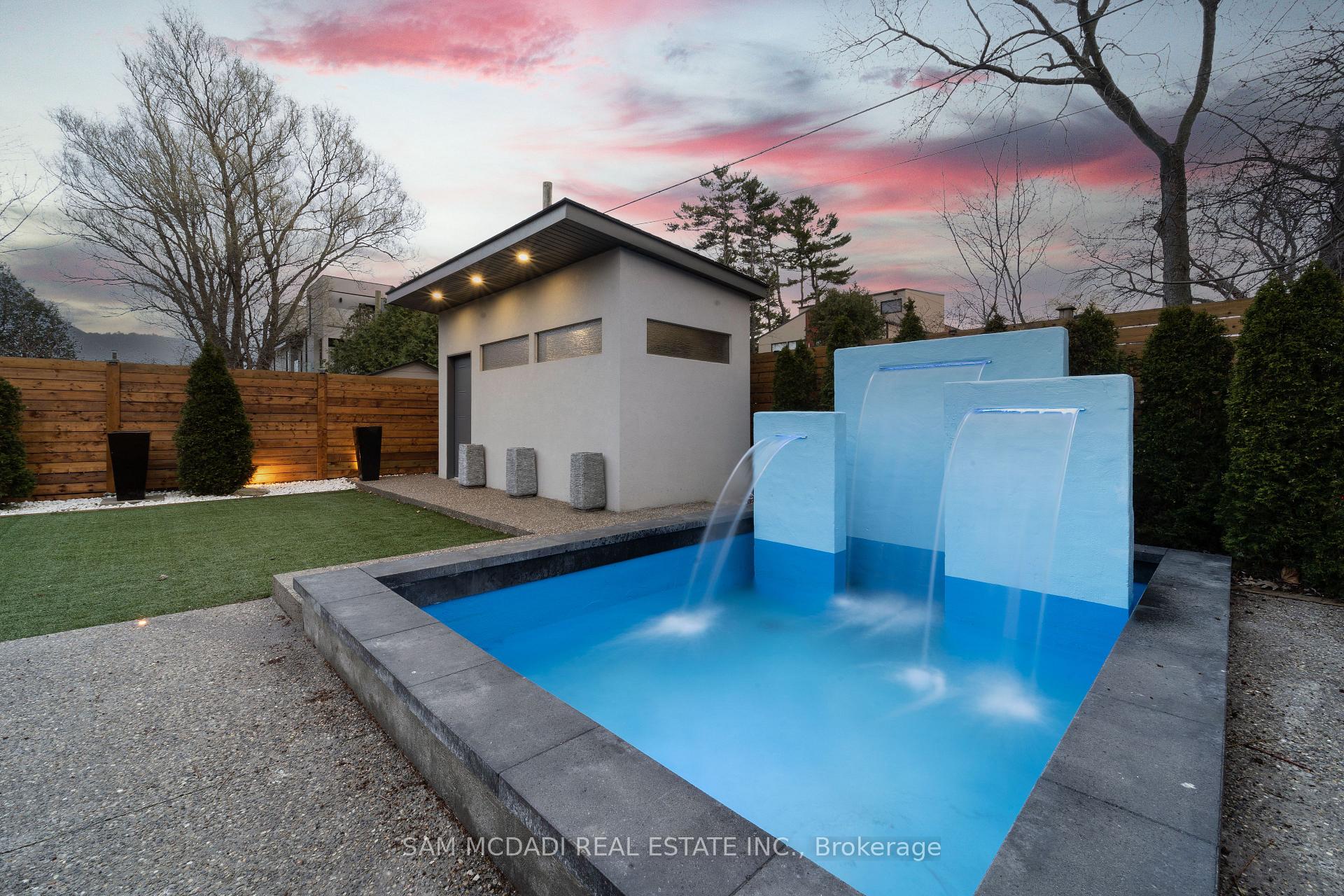852 Goodwin Road