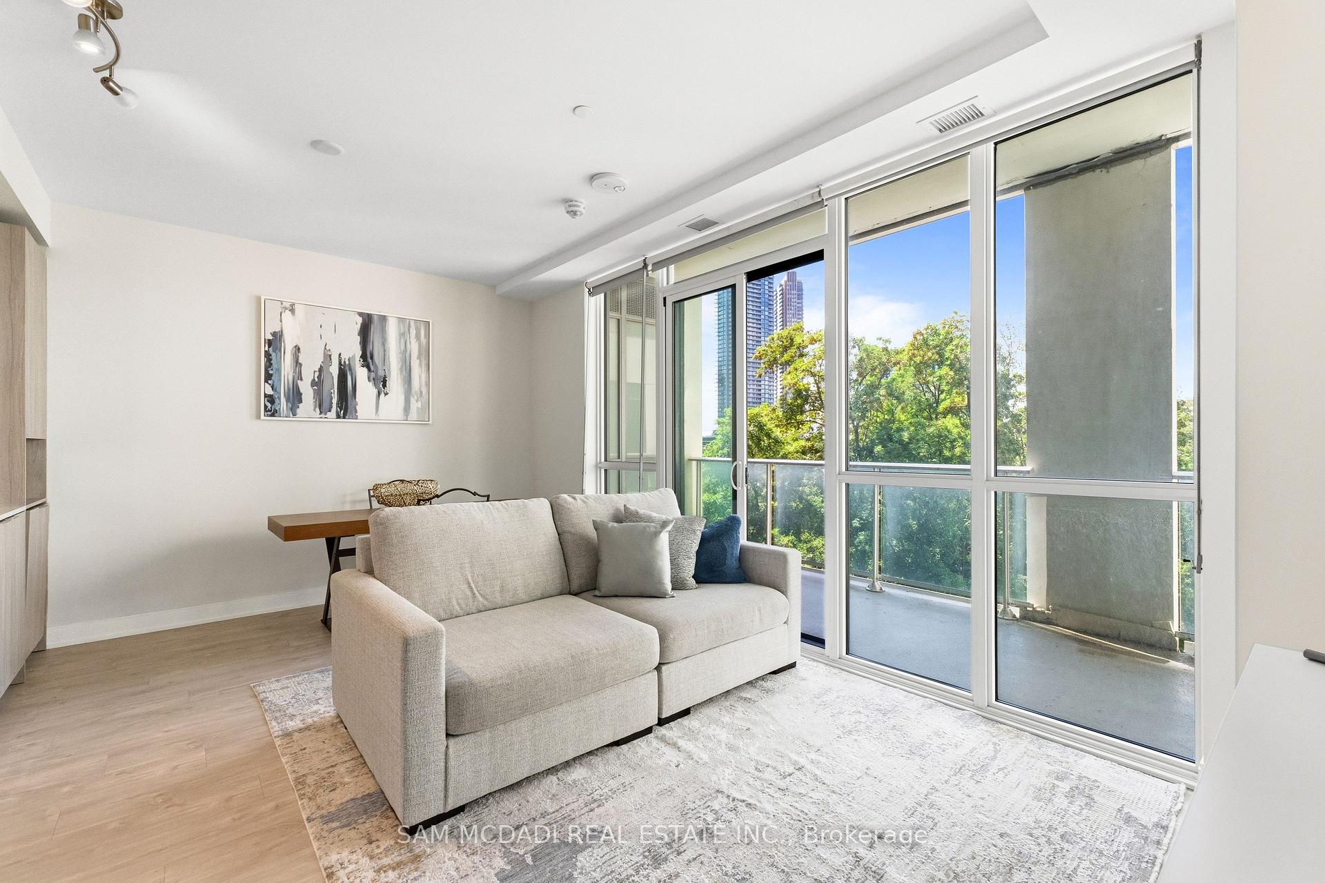 70 Annie Craig Drive 414, Toronto Unit: 414