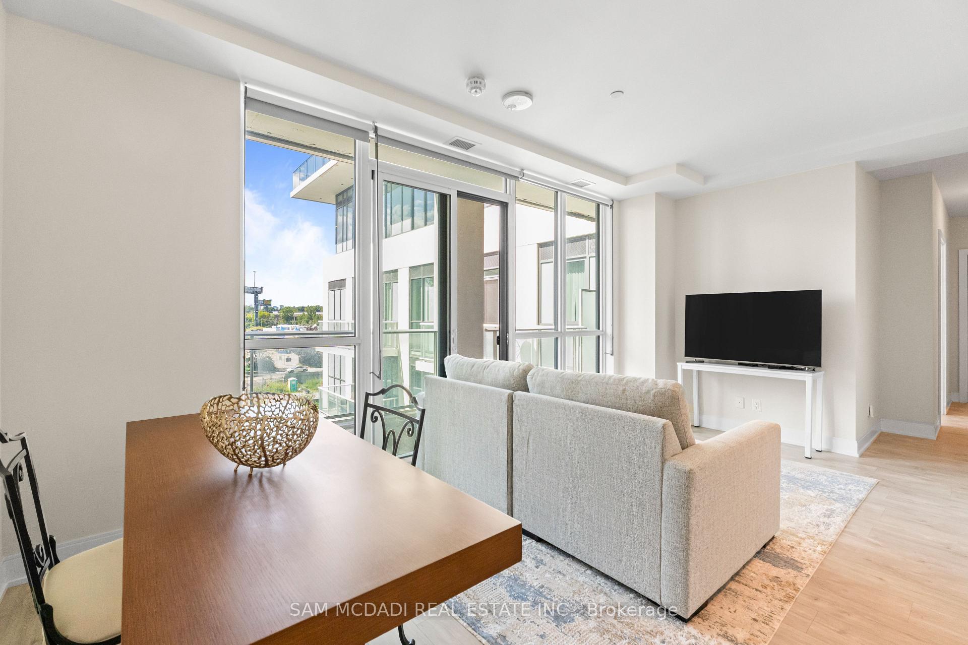70 Annie Craig Drive 414, Toronto Unit: 414