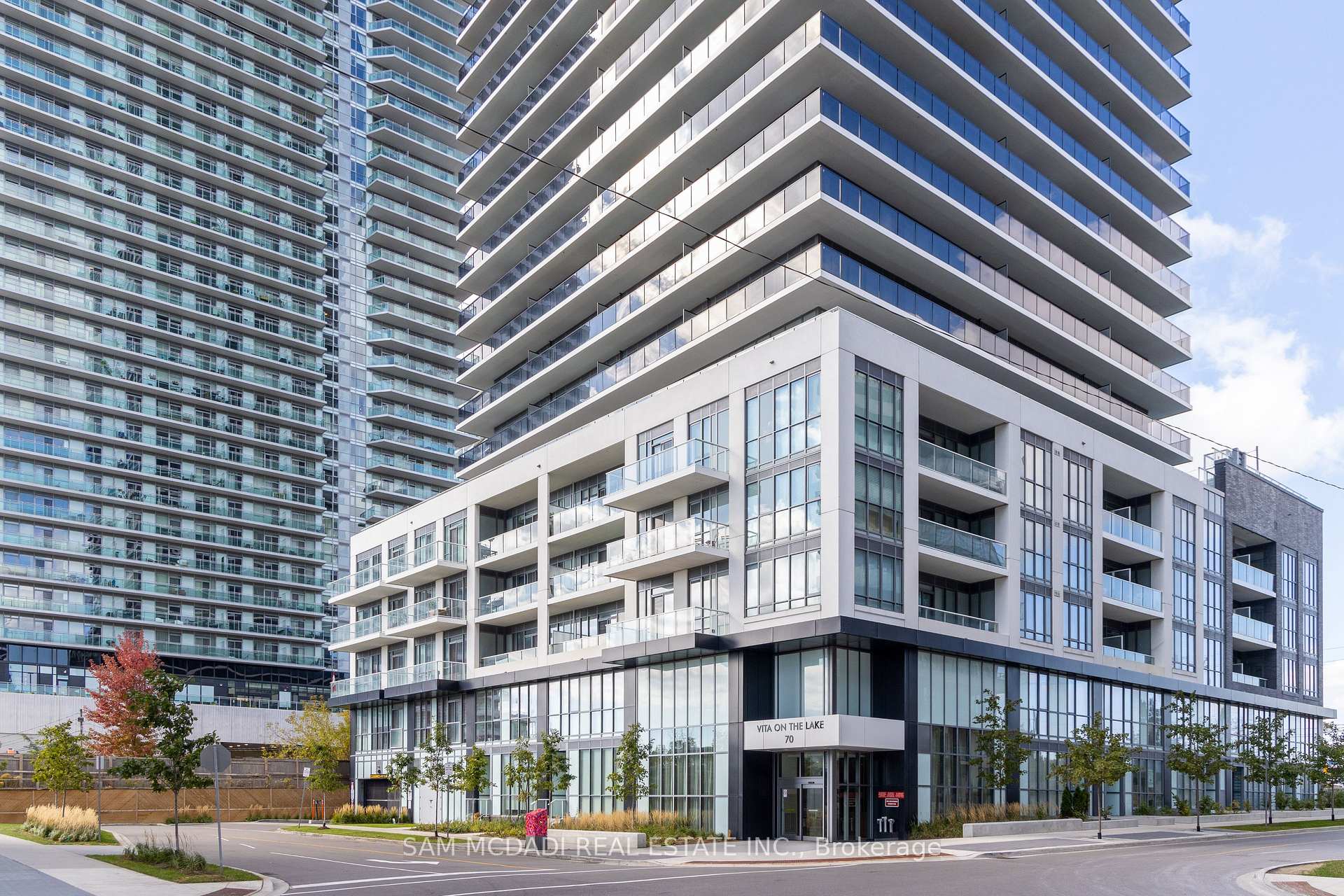 70 Annie Craig Drive 414, Toronto Unit: 414