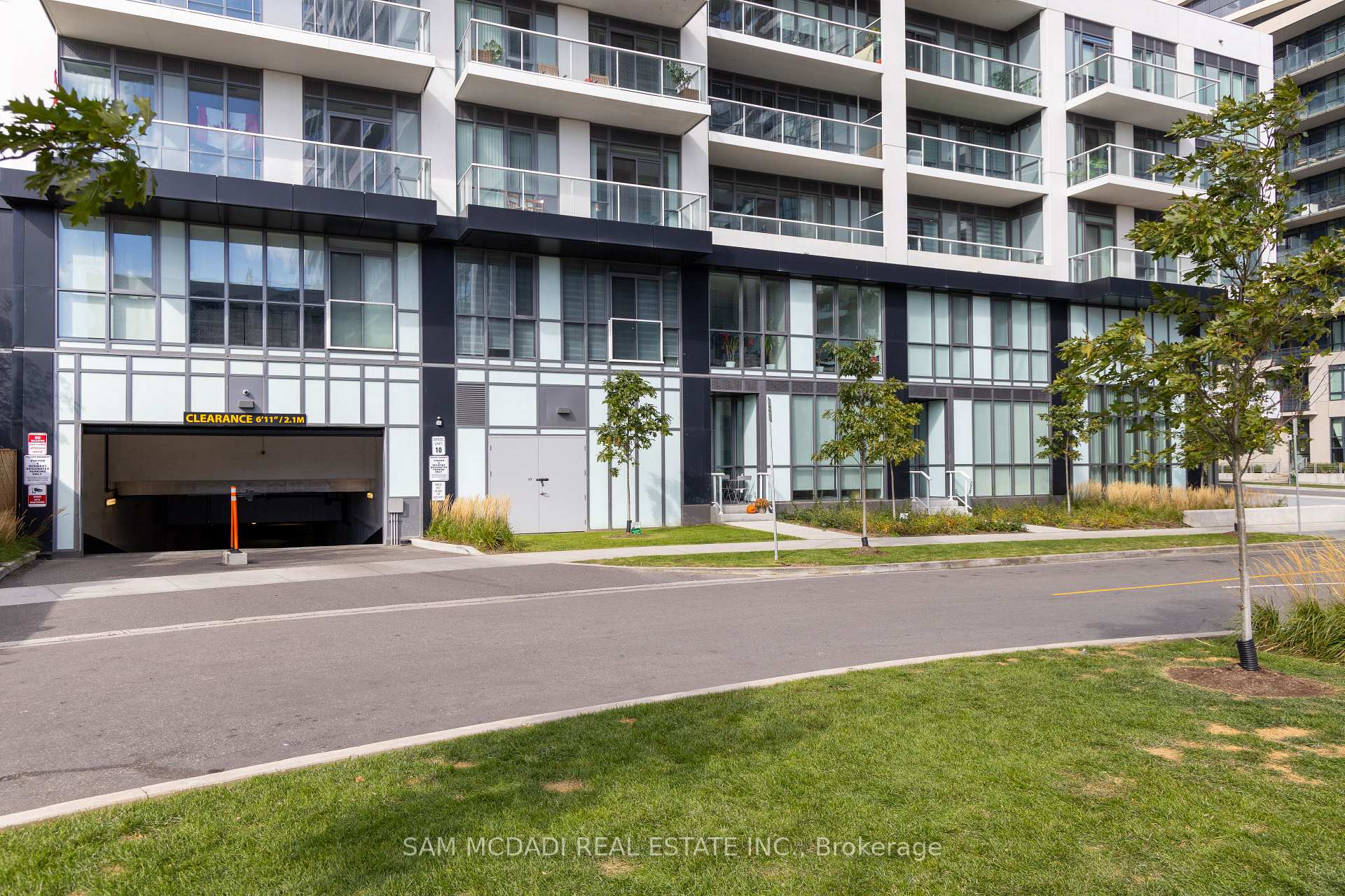 70 Annie Craig Drive 414, Toronto Unit: 414