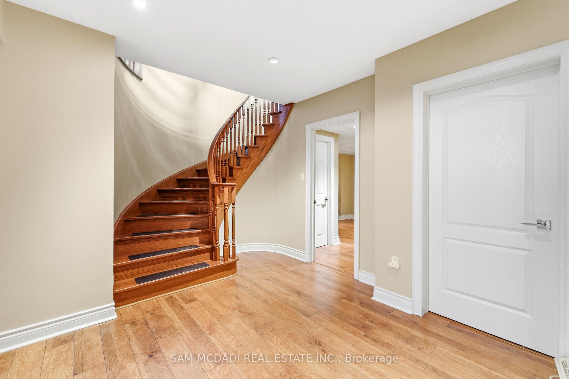 527 Meadow Wood Road