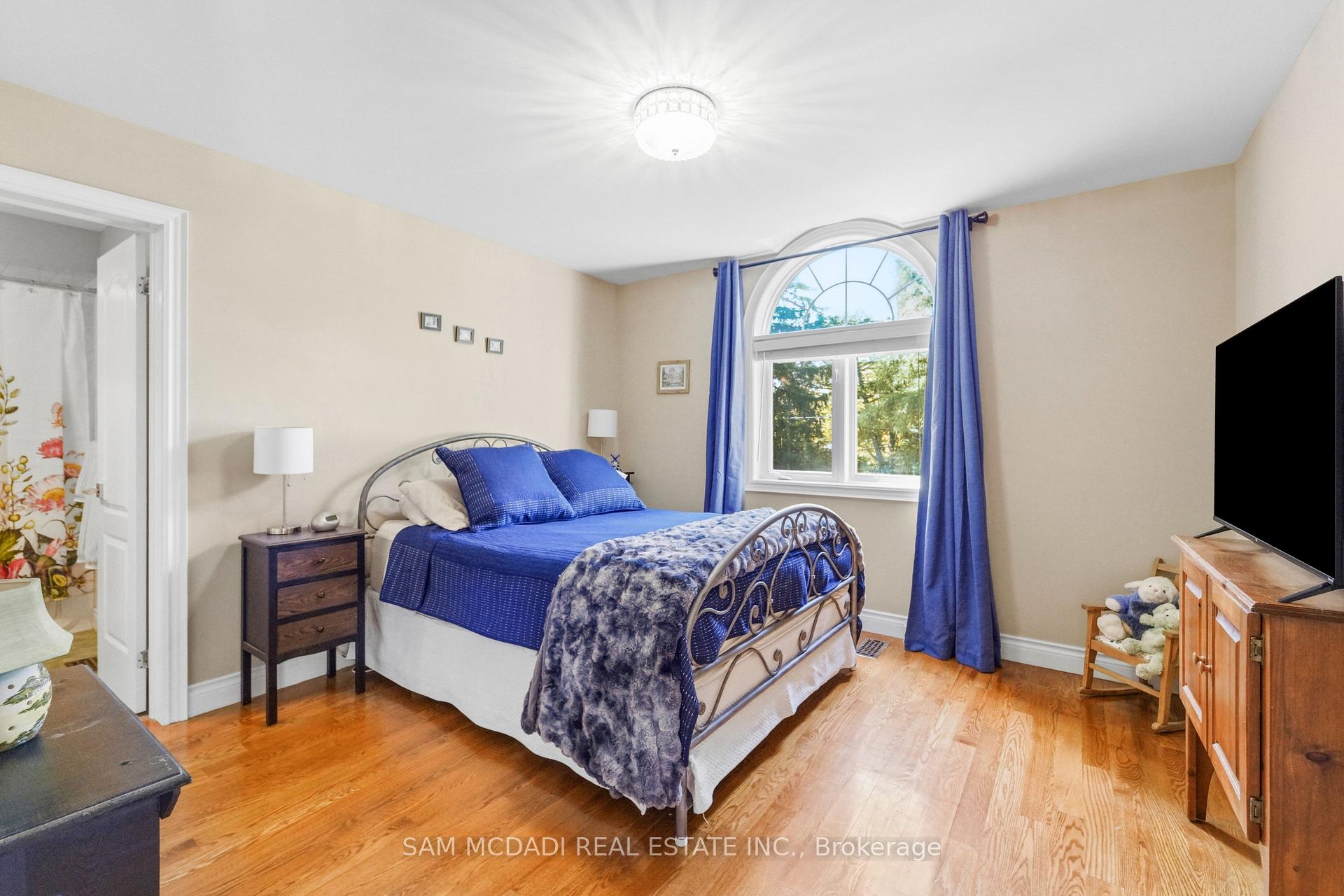 527 Meadow Wood Road