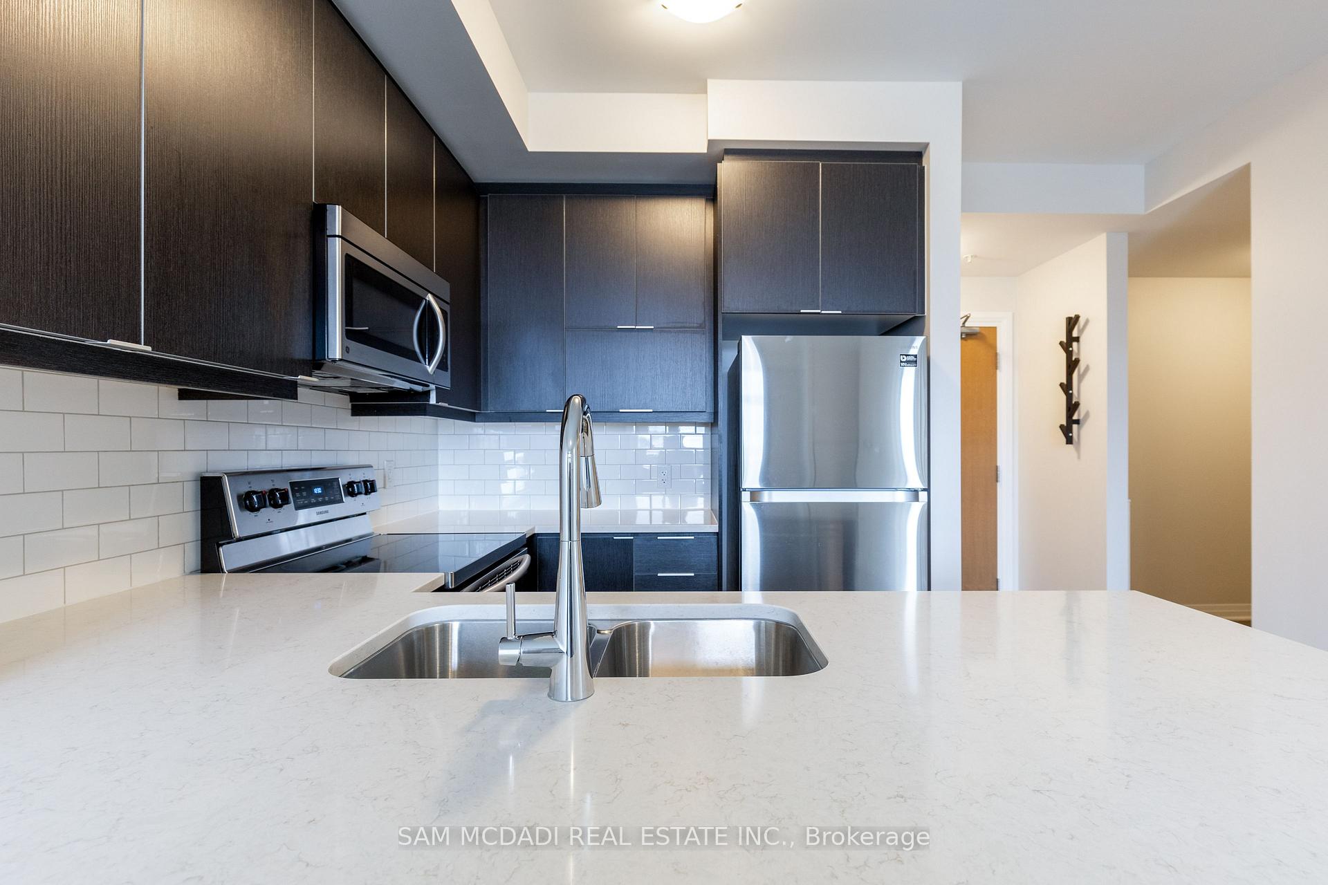 1105 Leger Way 319