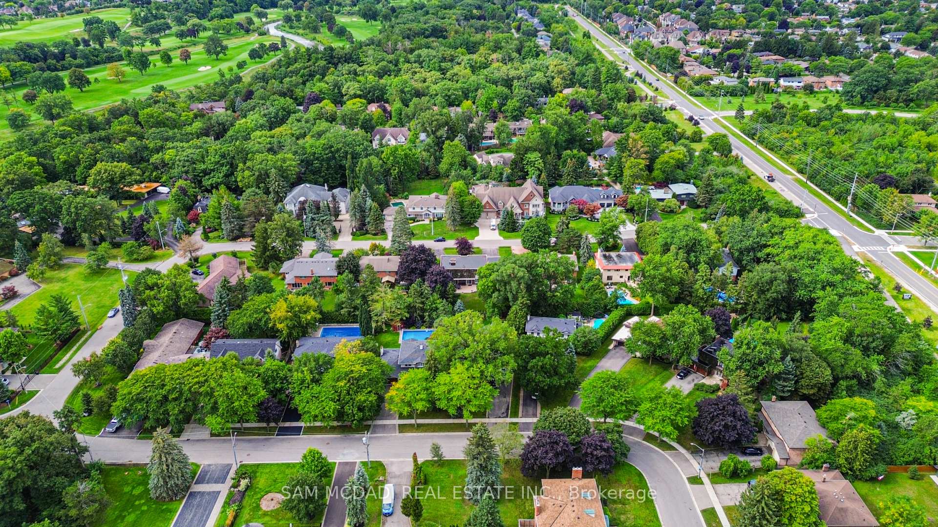 2145 Oneida Crescent