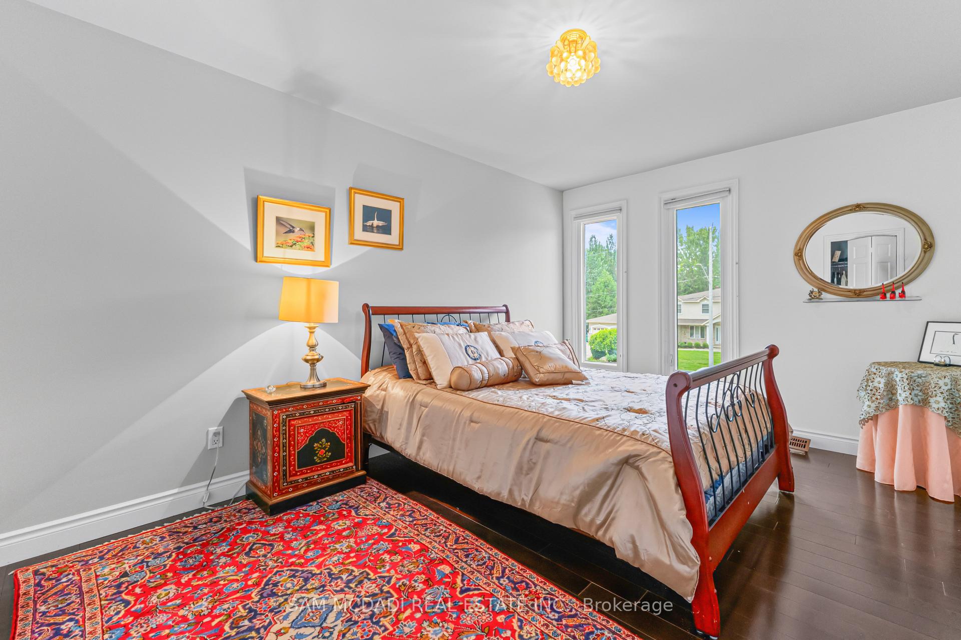 2145 Oneida Crescent