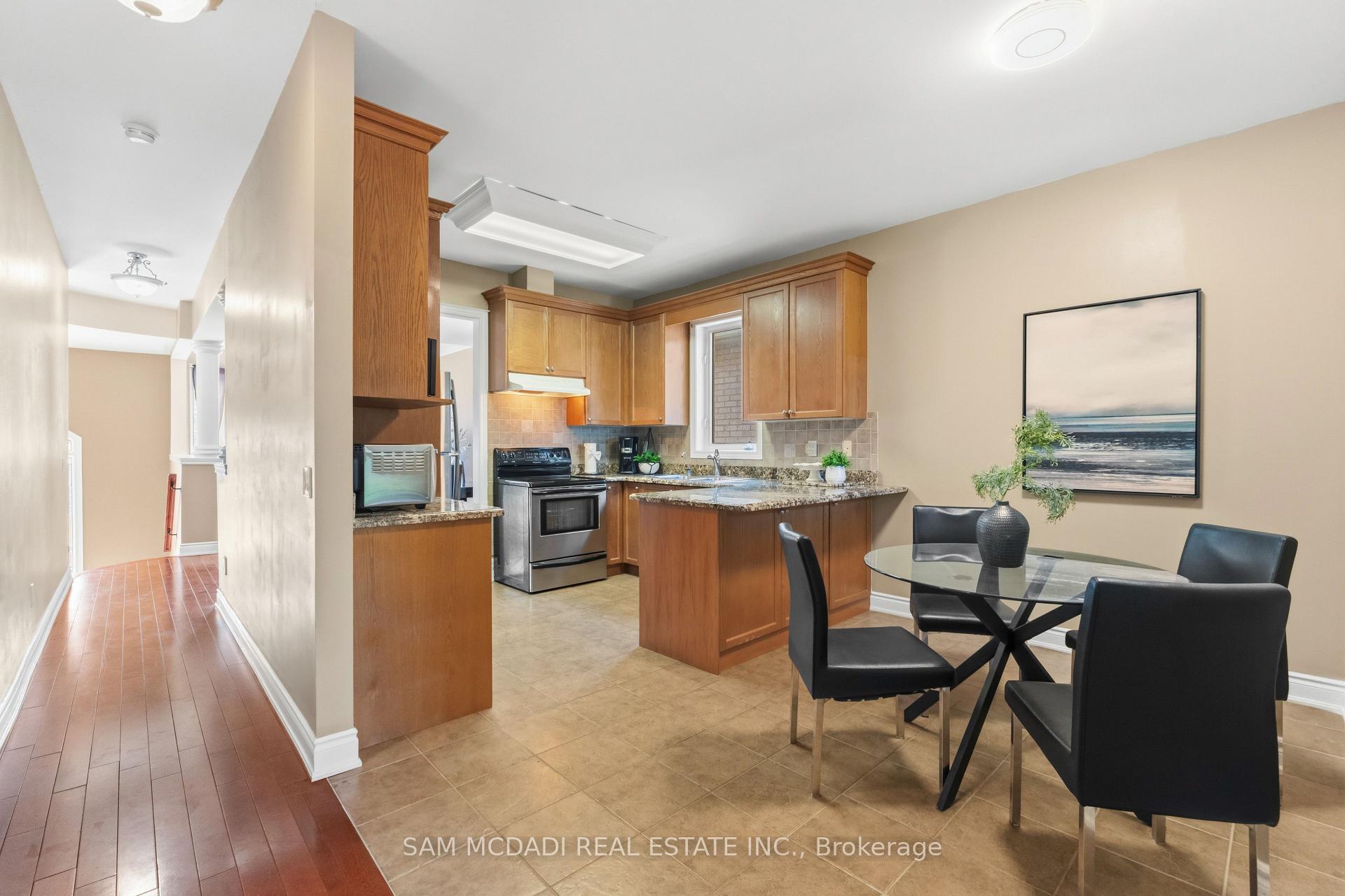 15 Eaglesprings Crescent
