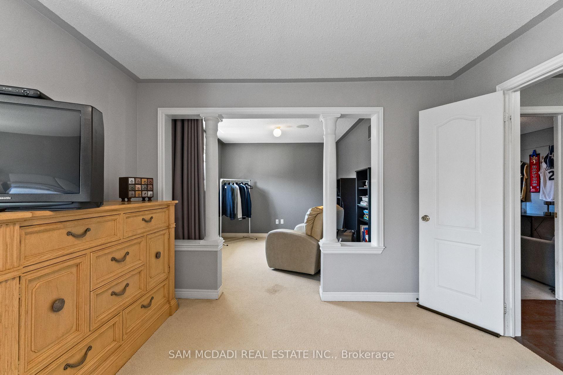 2476 Palmerston Road