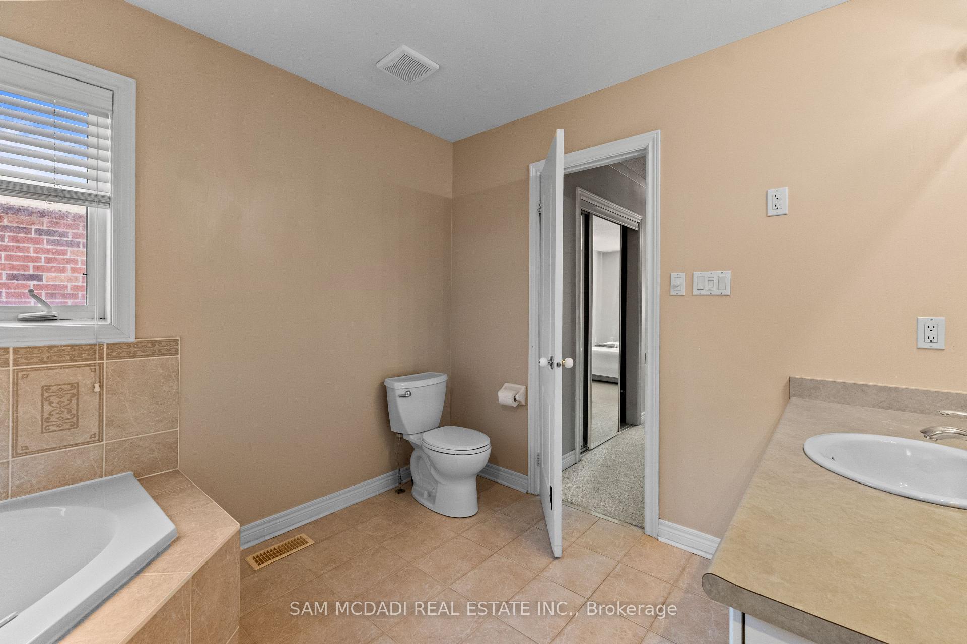 2476 Palmerston Road