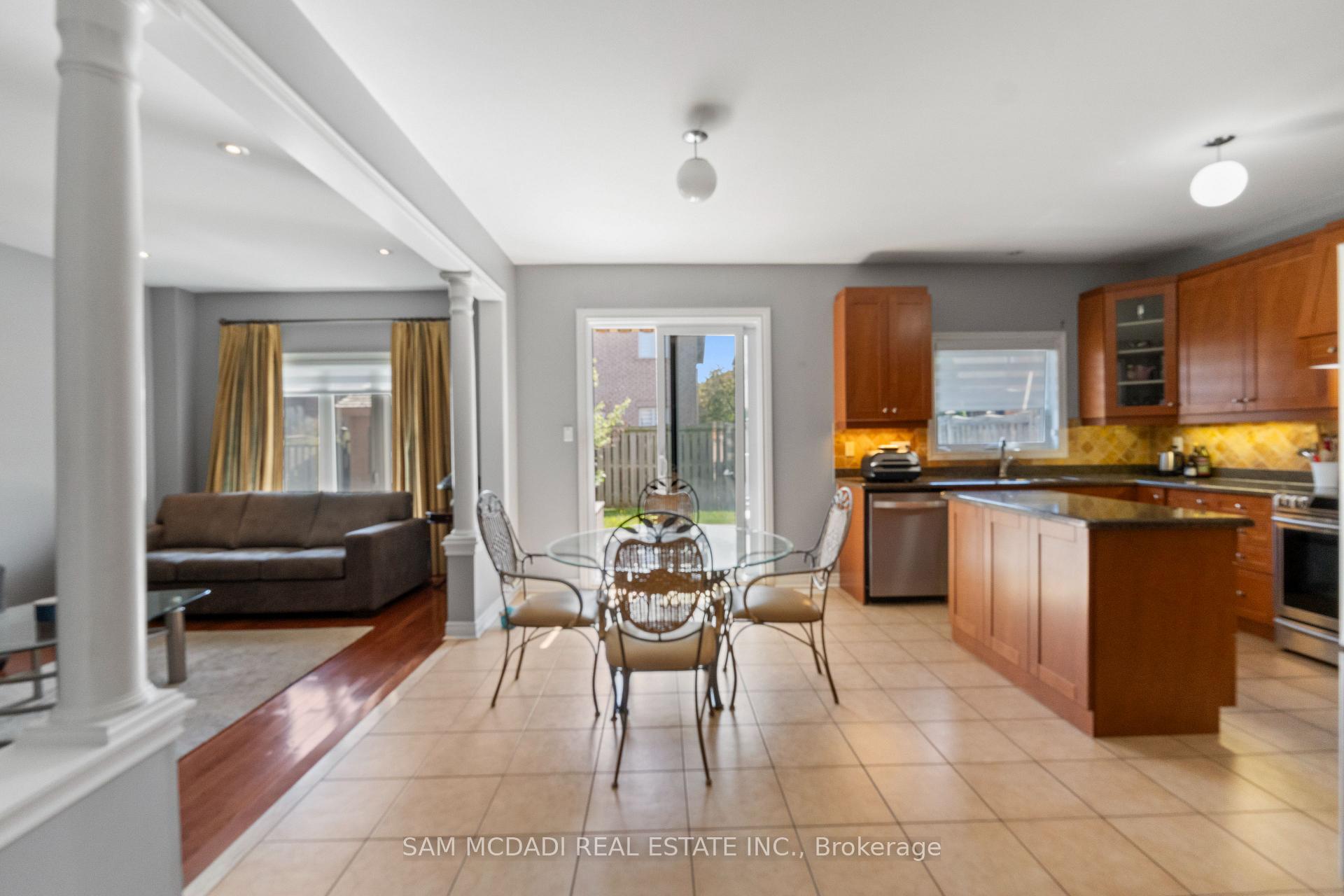 2476 Palmerston Road