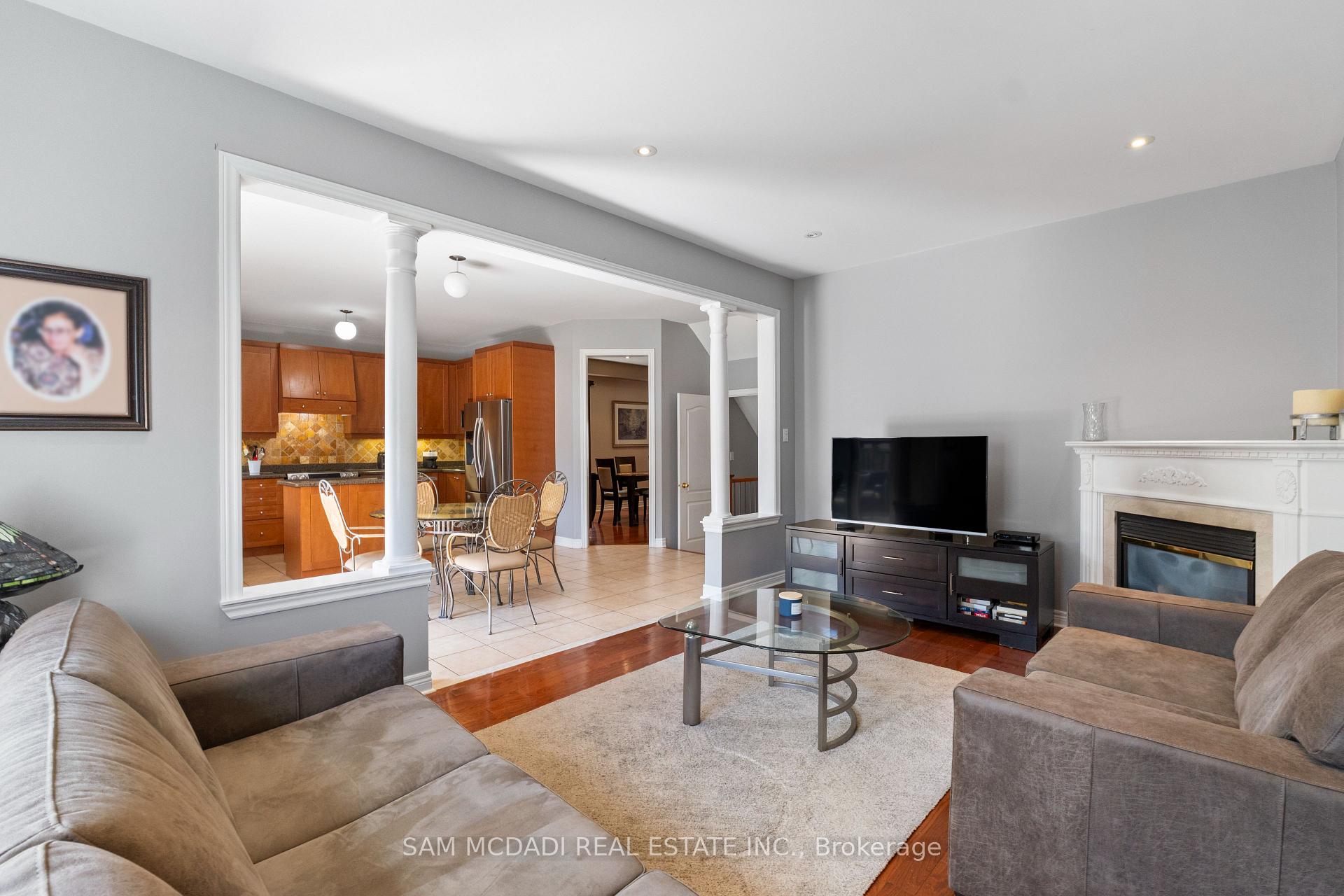 2476 Palmerston Road