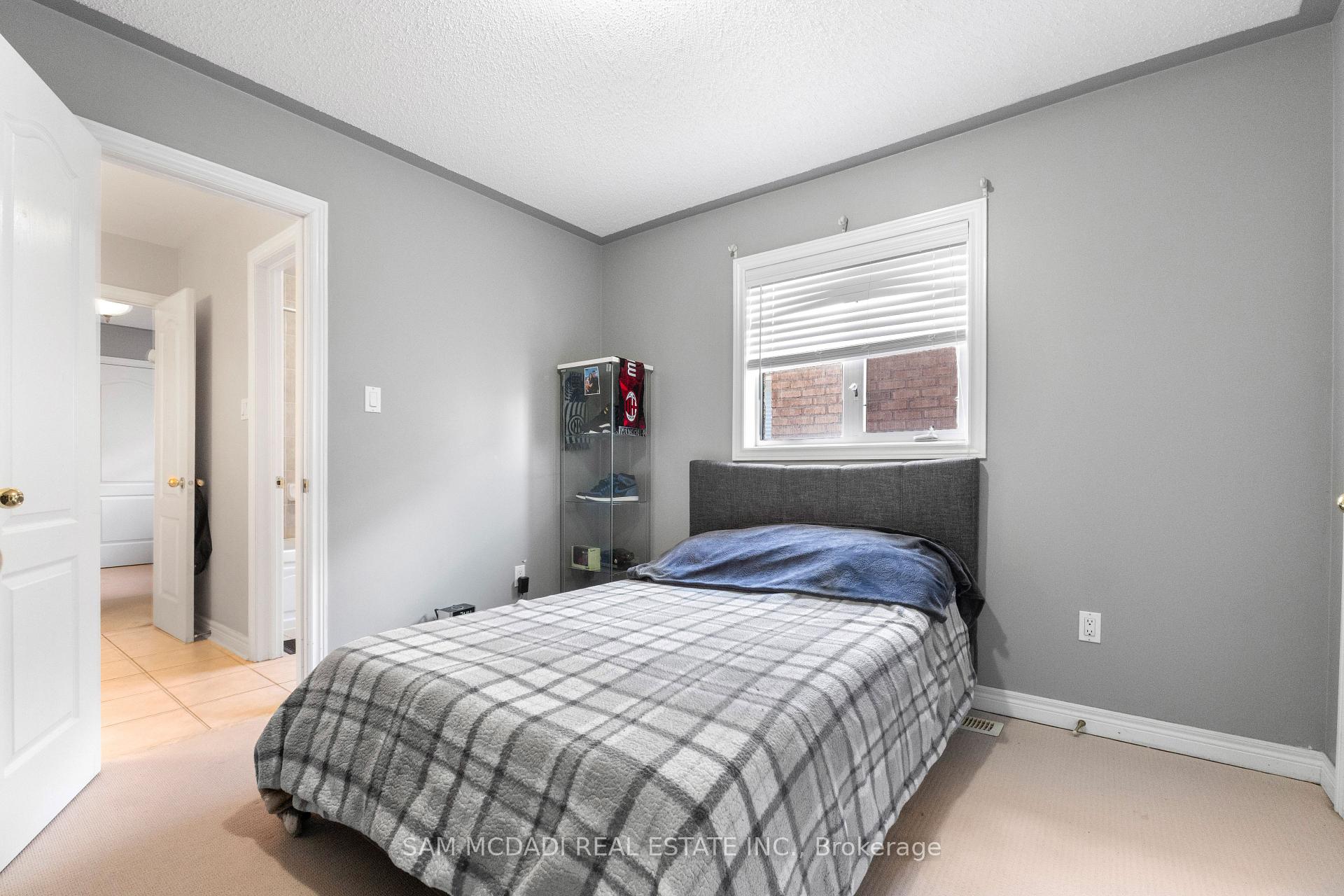 2476 Palmerston Road