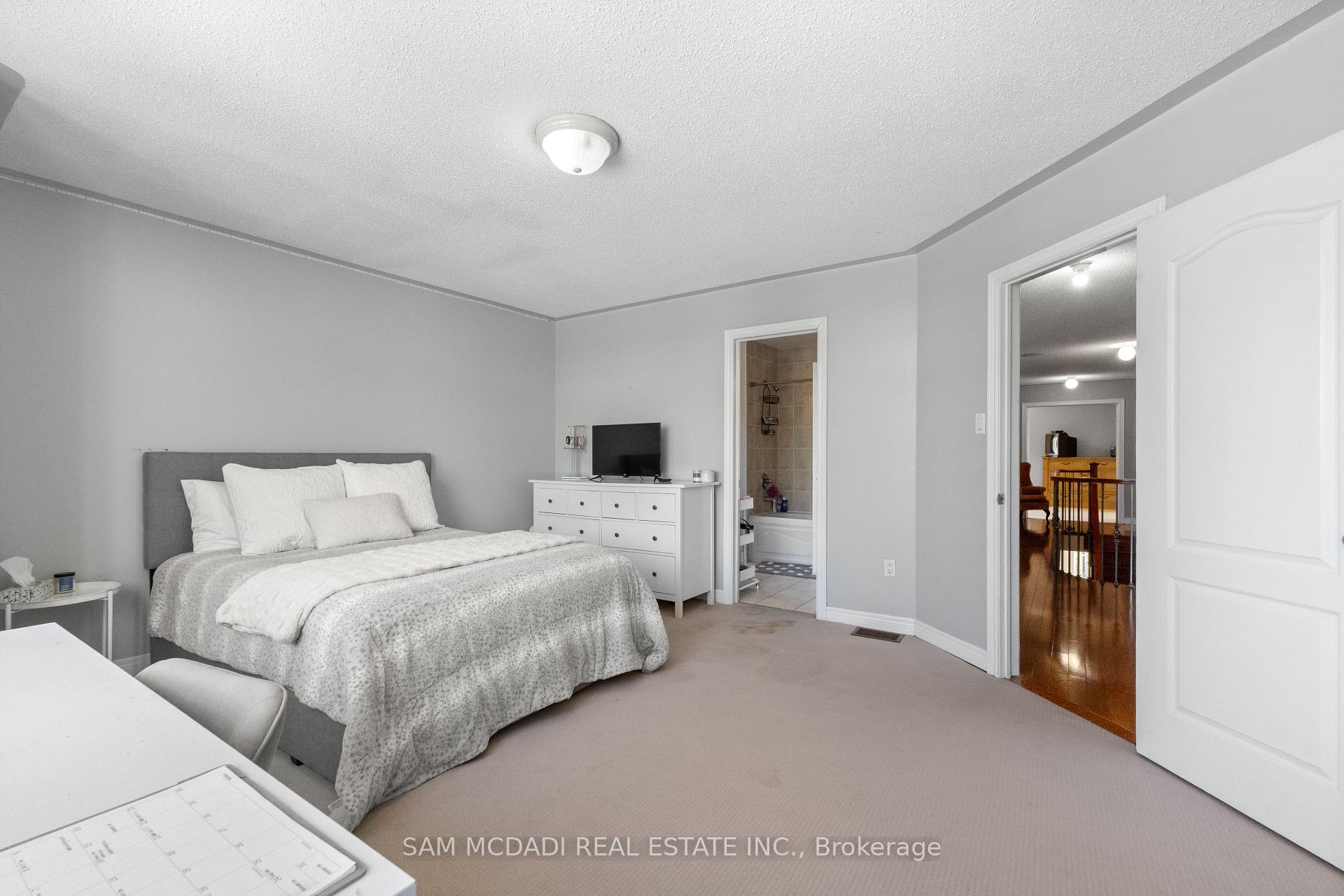 2476 Palmerston Road