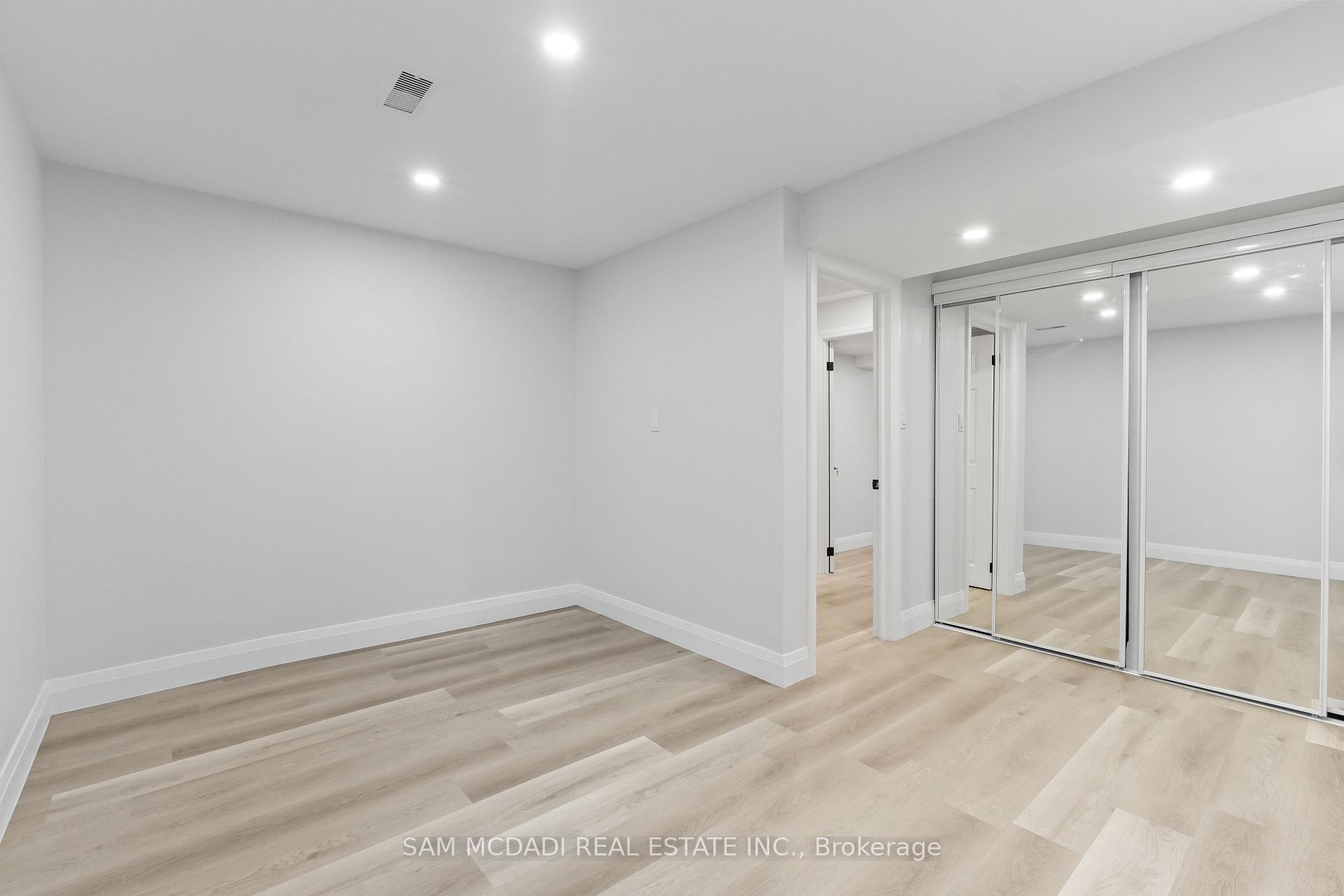 1521 Roseway Drive