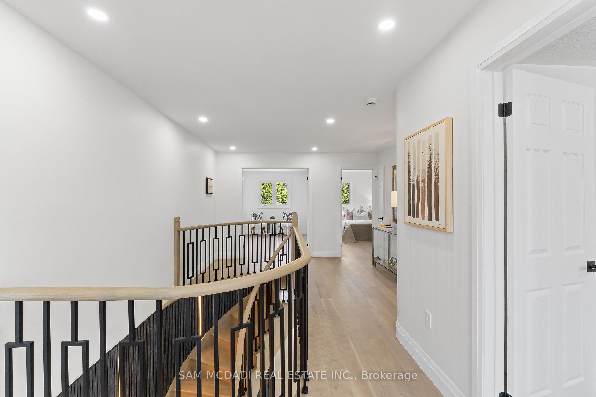 1521 Roseway Drive