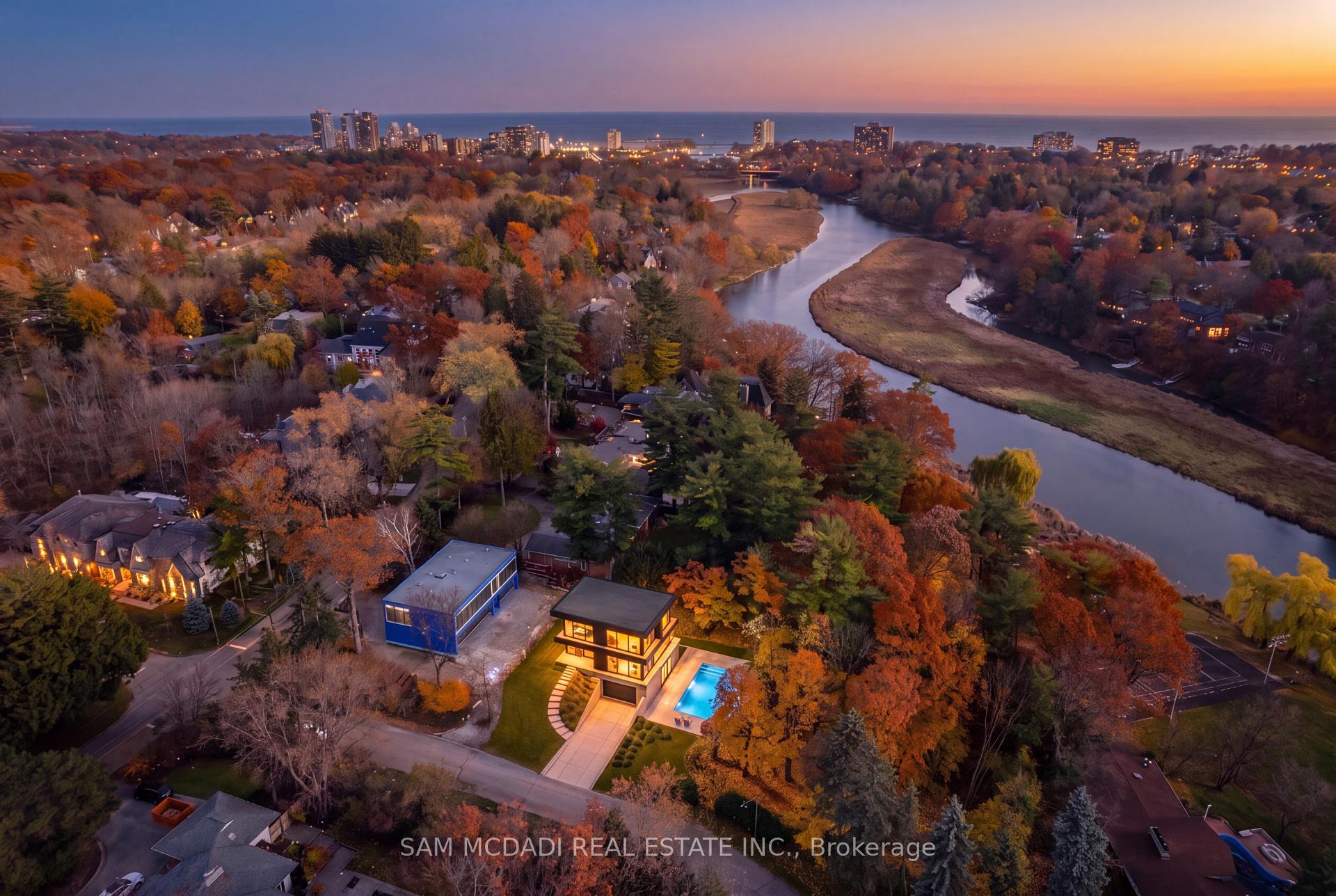 1470 Pinetree Crescent