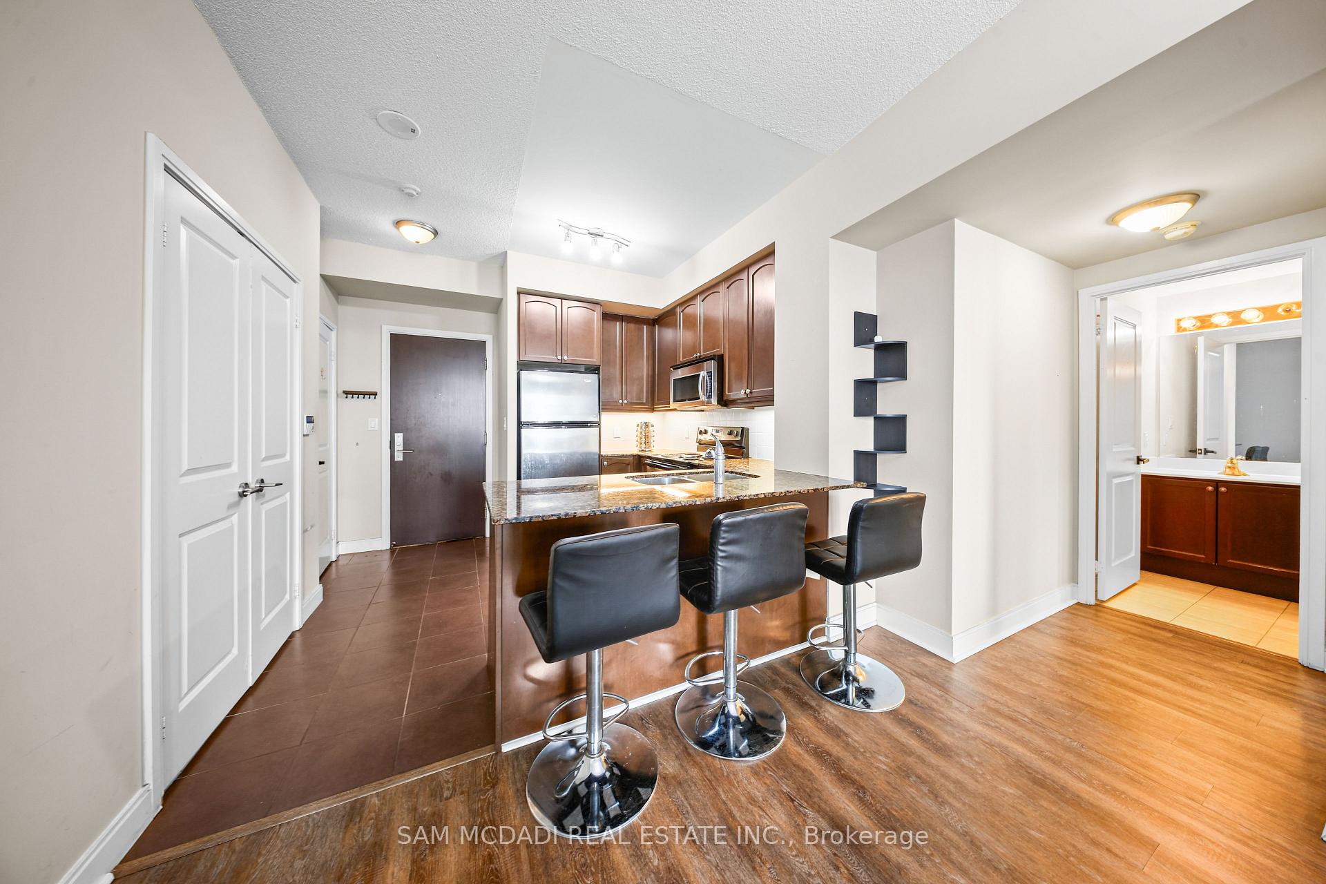 60 Absolute Avenue 2408