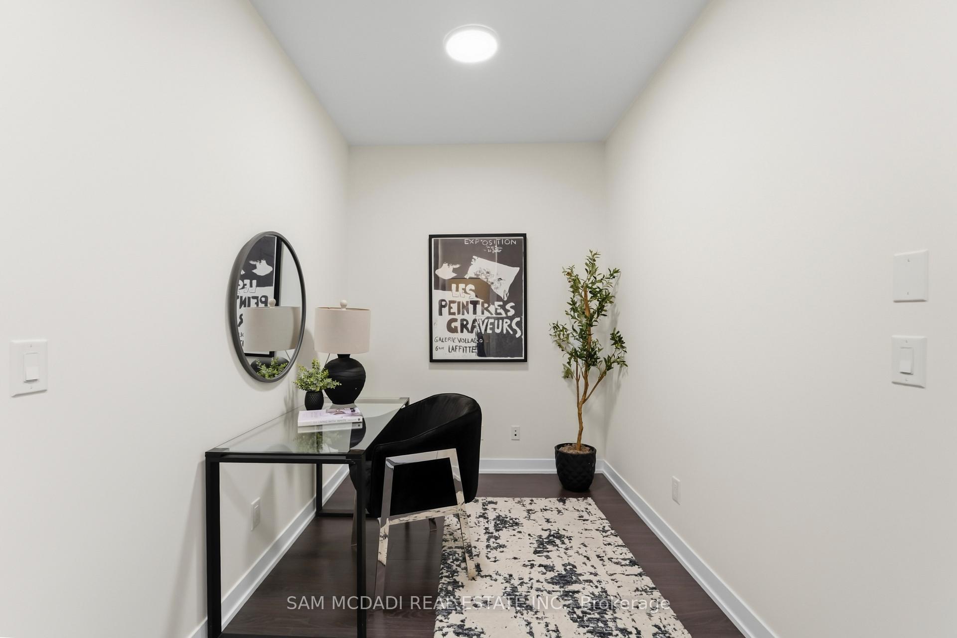 1830 Bloor Street W 817, Toronto Unit: 817