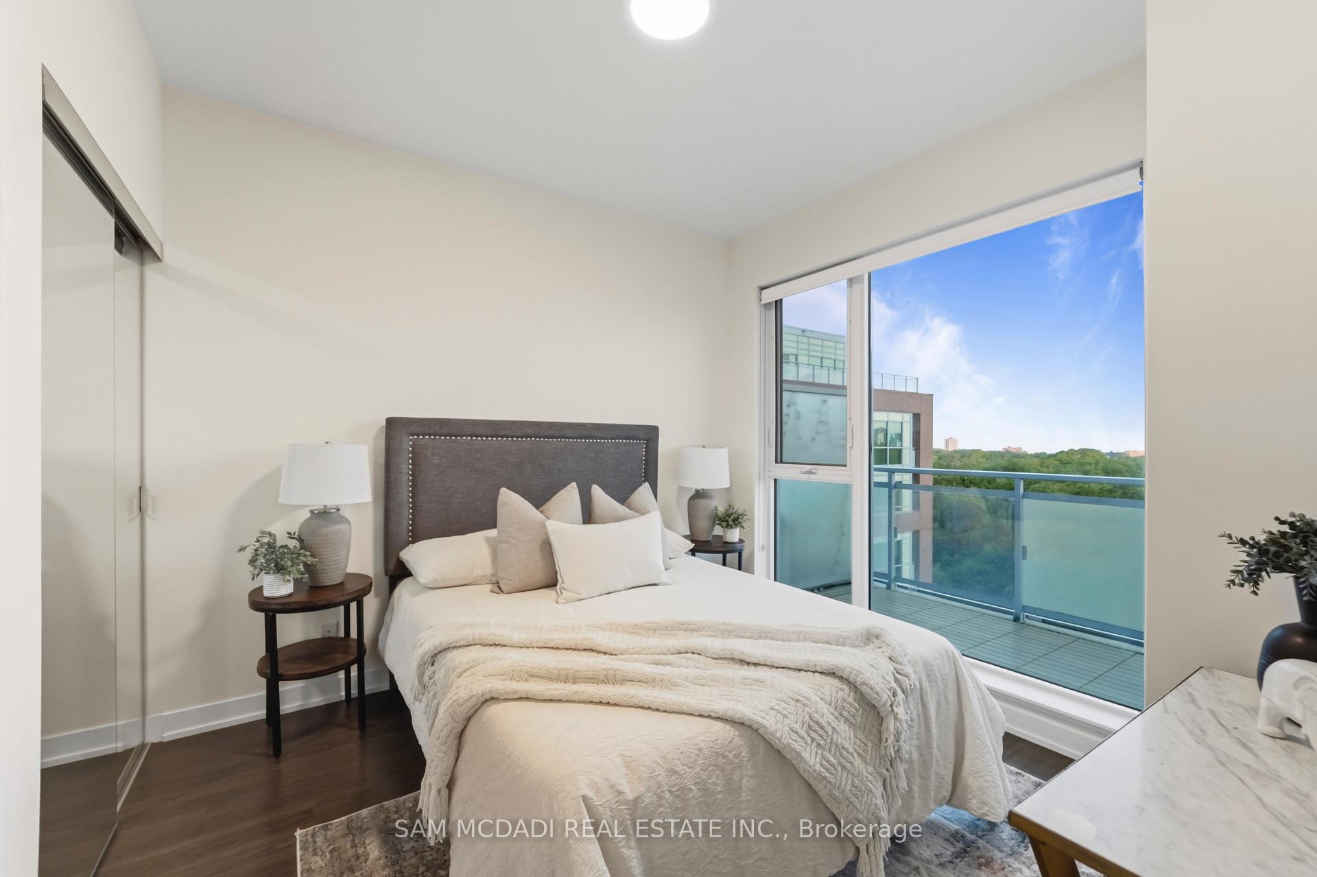 1830 Bloor Street W 817, Toronto Unit: 817