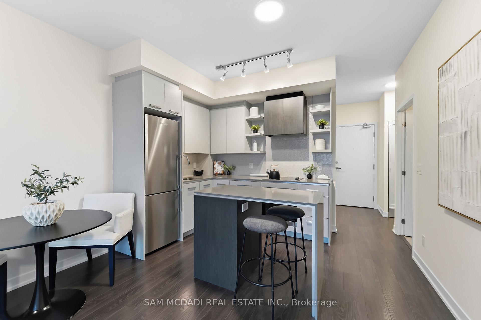 1830 Bloor Street W 817, Toronto Unit: 817
