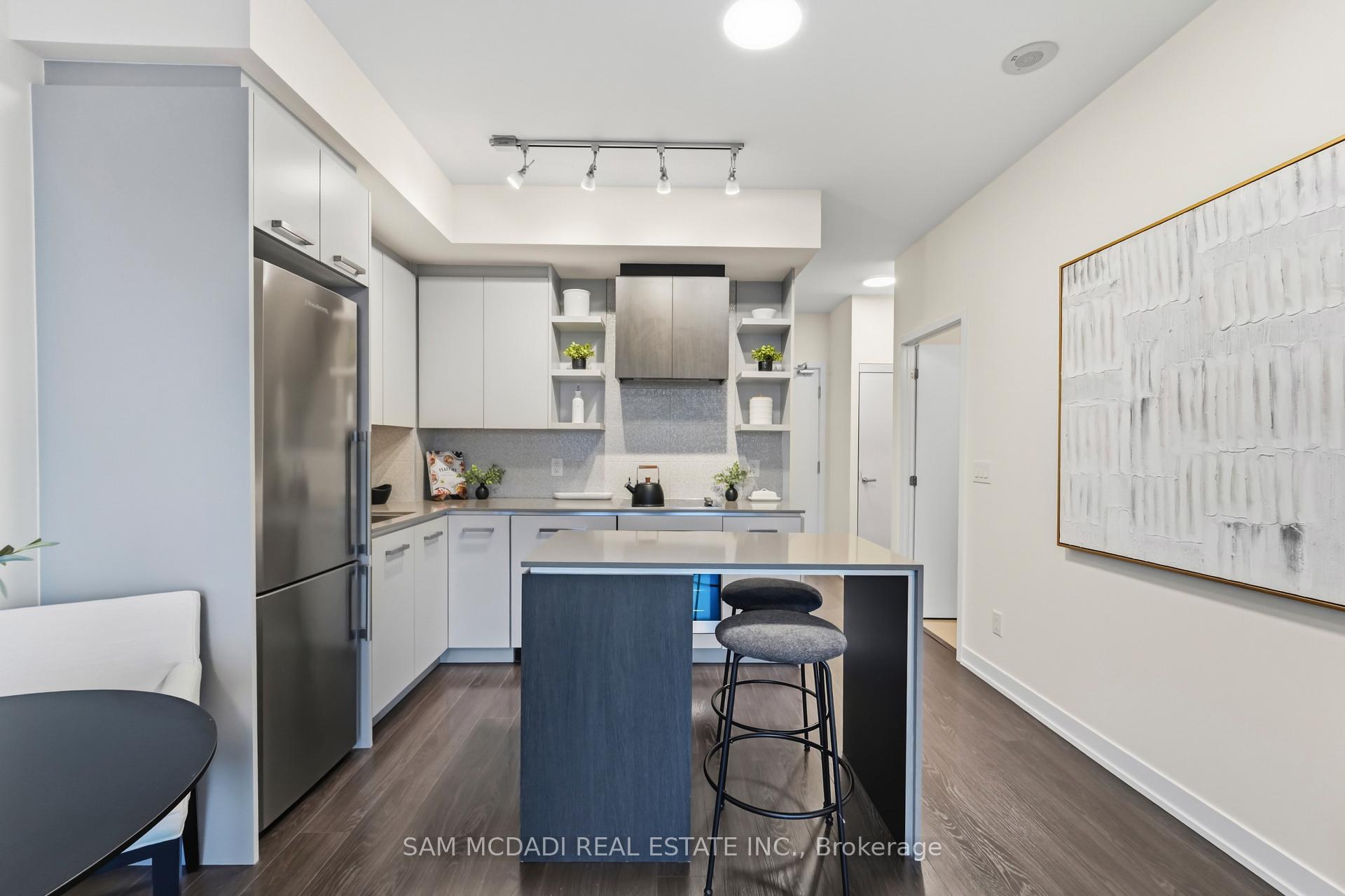 1830 Bloor Street W 817, Toronto Unit: 817