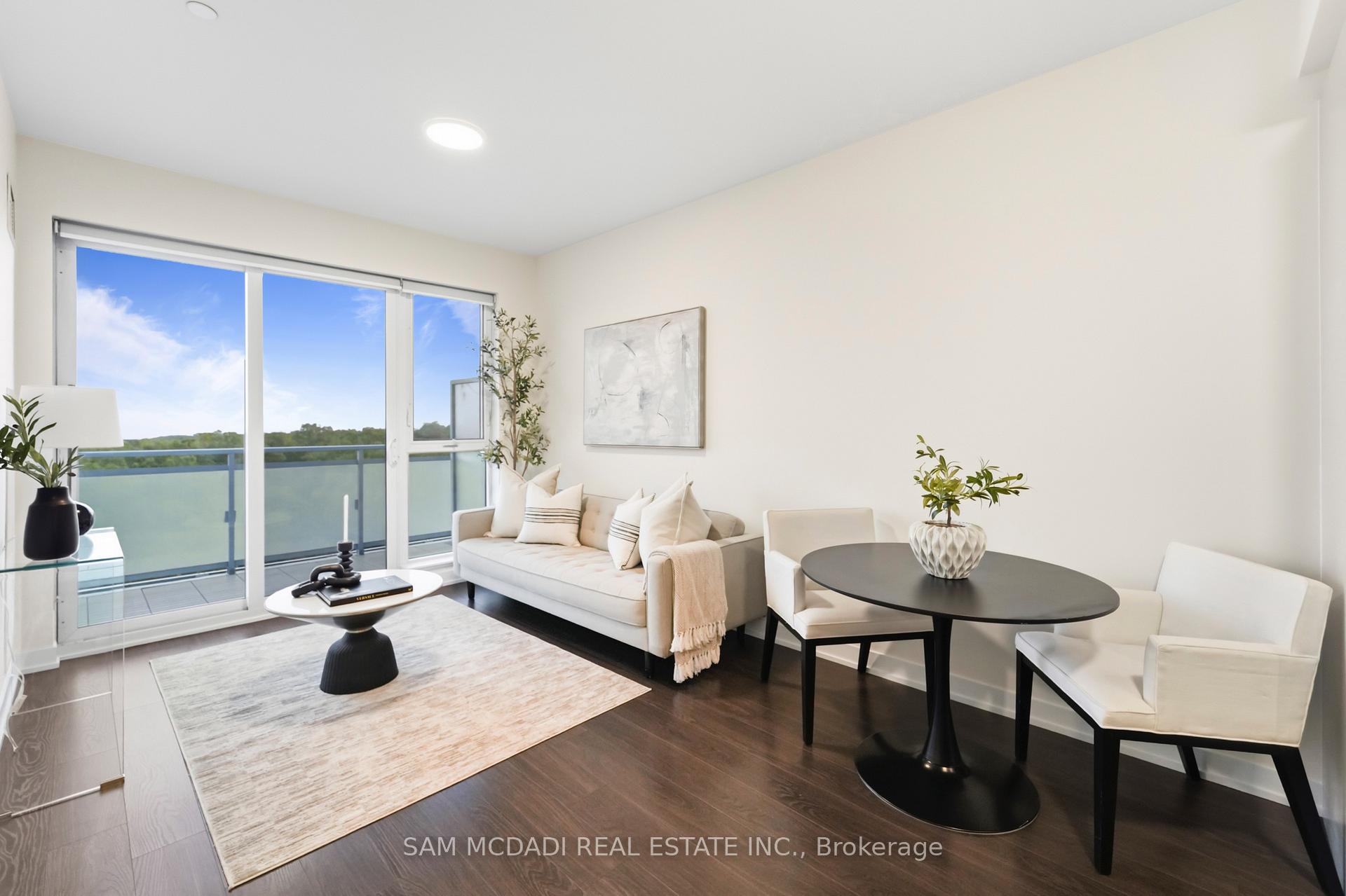 1830 Bloor Street W 817, Toronto Unit: 817