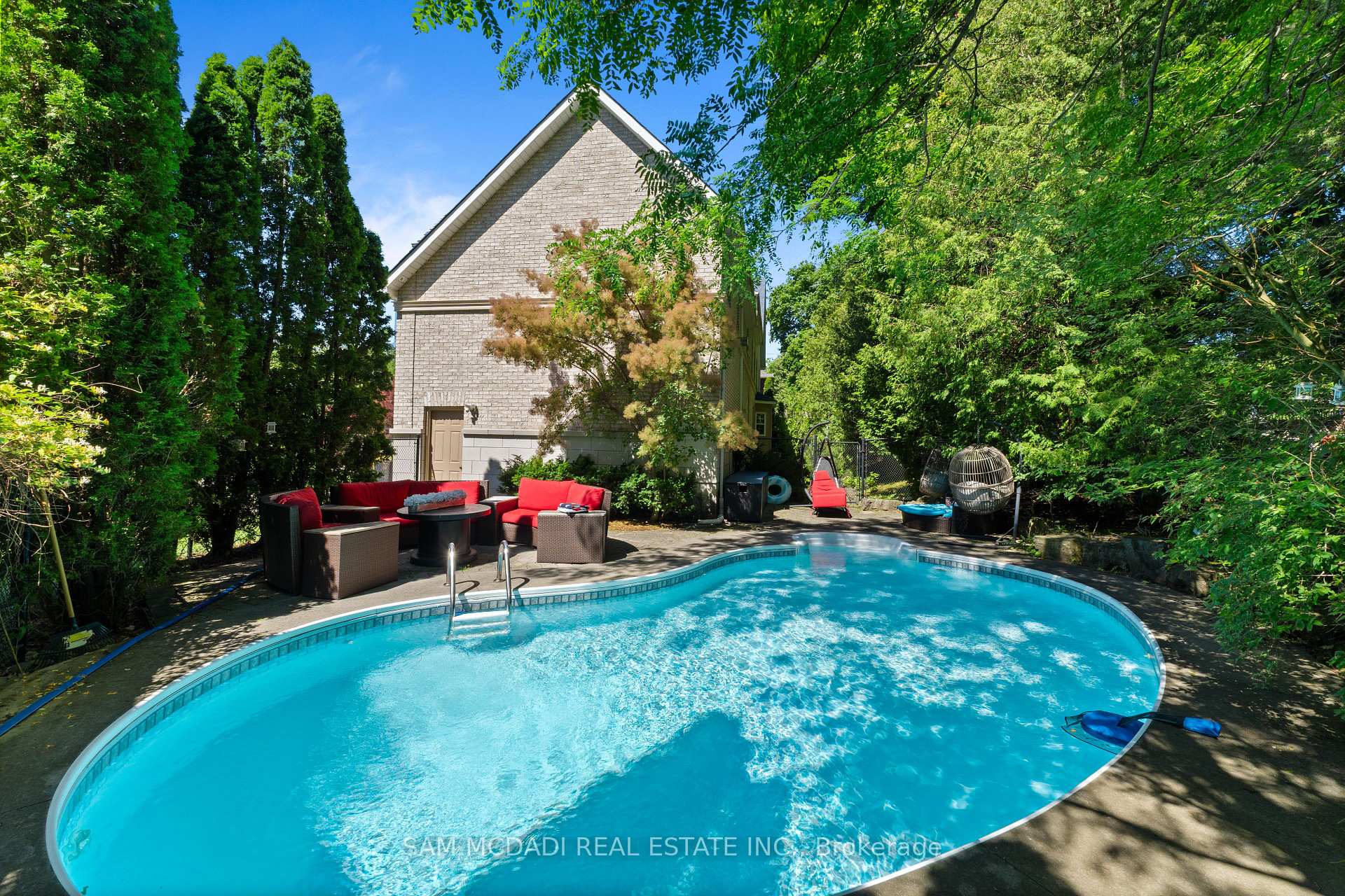 3248 Barchester Court