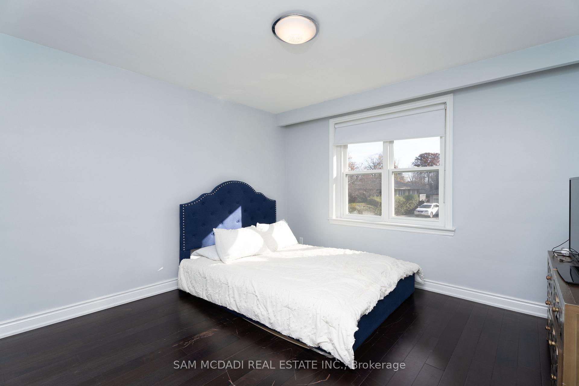 54 Bearbury Drive, Toronto