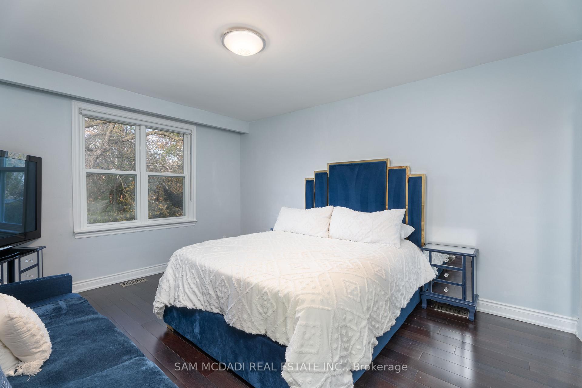 54 Bearbury Drive, Toronto